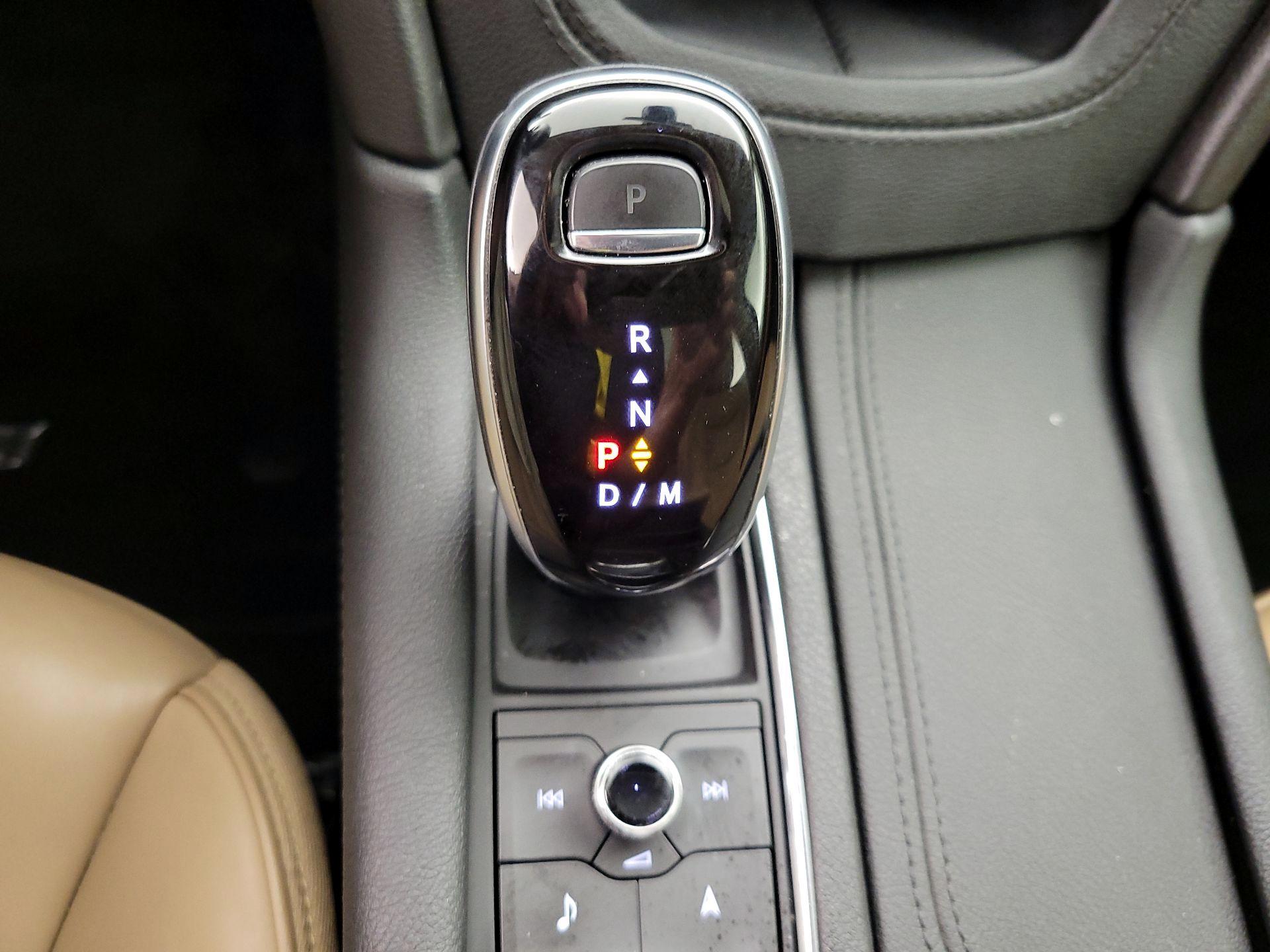 Thumbnail: 2021 Cadillac XT6 - 18