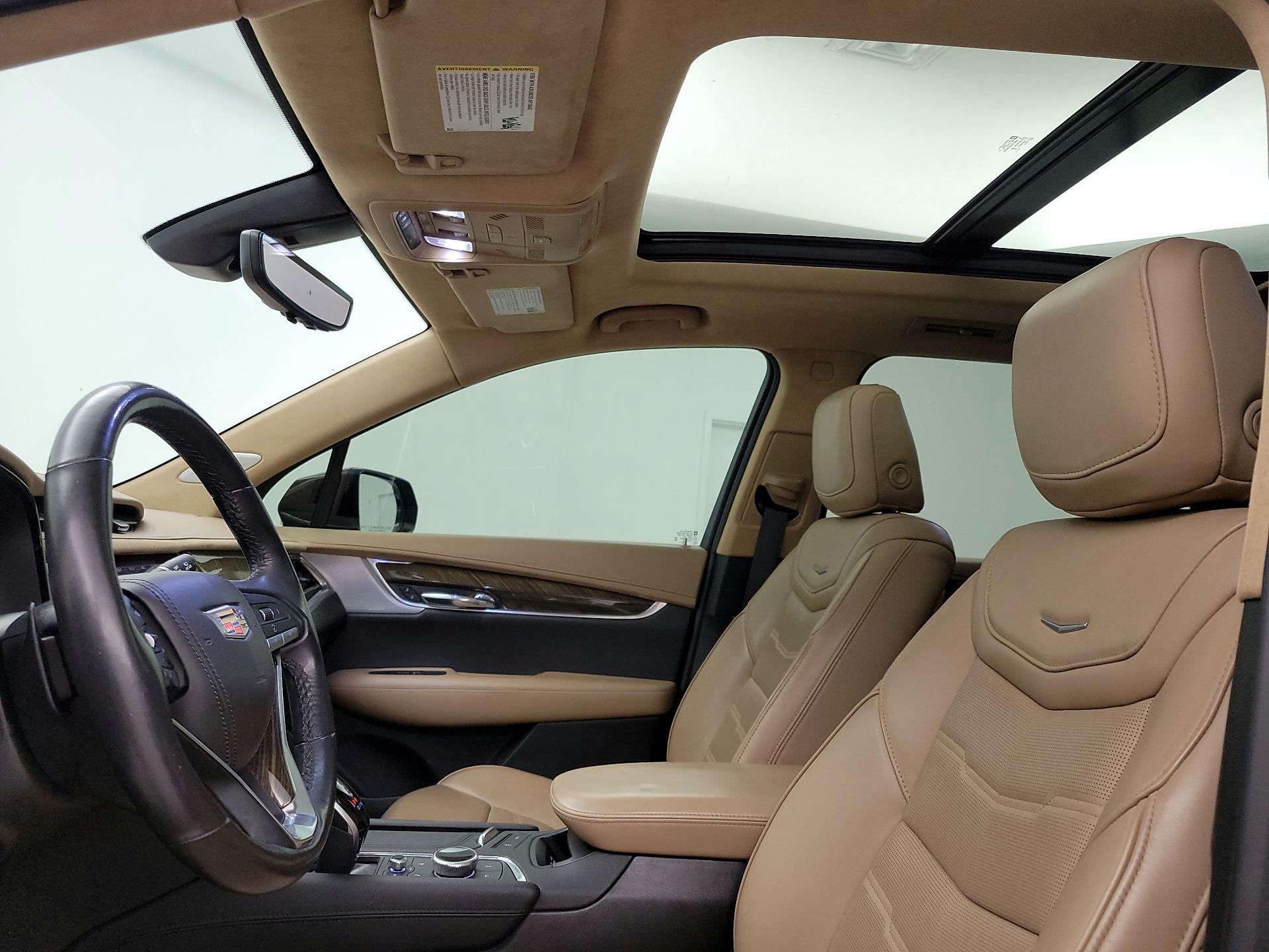 Thumbnail: 2021 Cadillac XT6 - 20