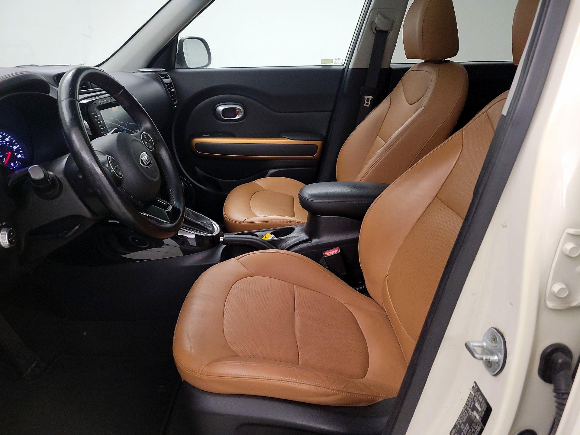Thumbnail: 2016 Kia Soul - 9