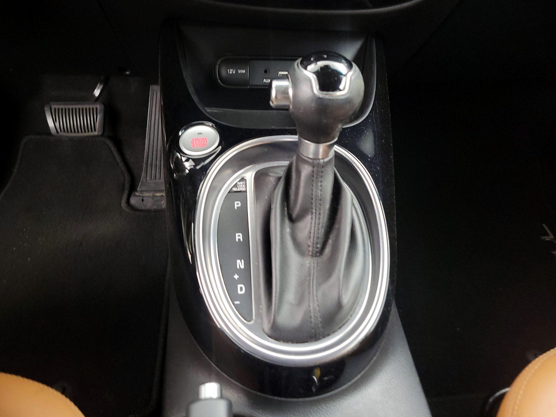 Thumbnail: 2016 Kia Soul - 16