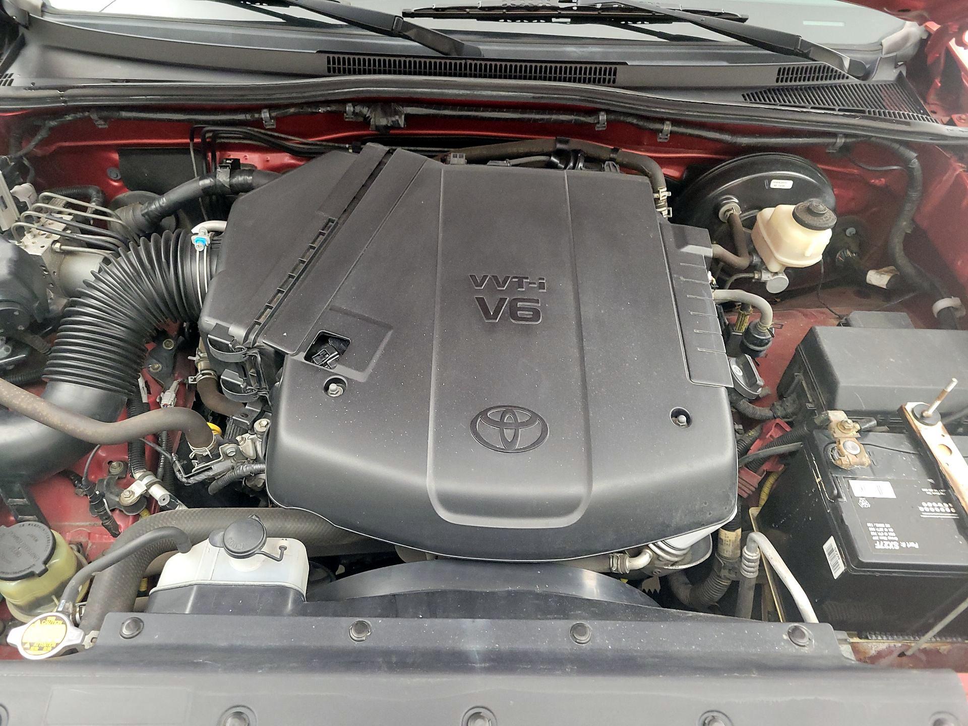 Thumbnail: 2015 Toyota Tacoma - 19