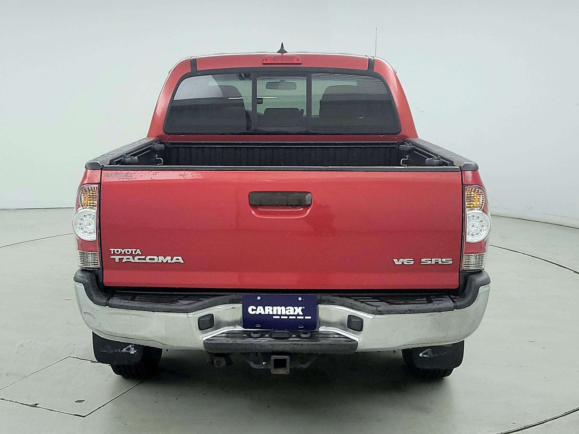 Thumbnail: 2015 Toyota Tacoma - 6
