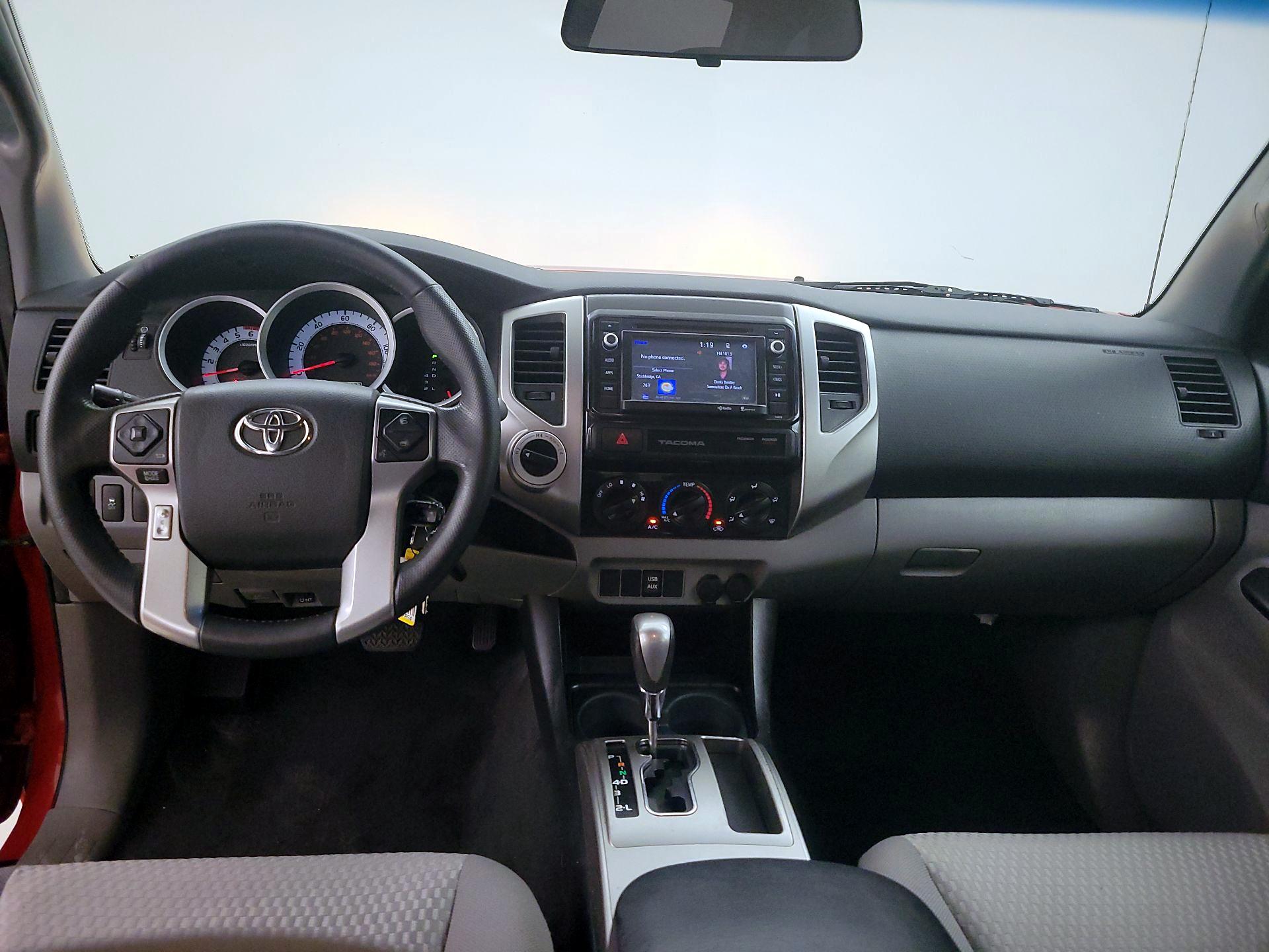 Thumbnail: 2015 Toyota Tacoma - 8