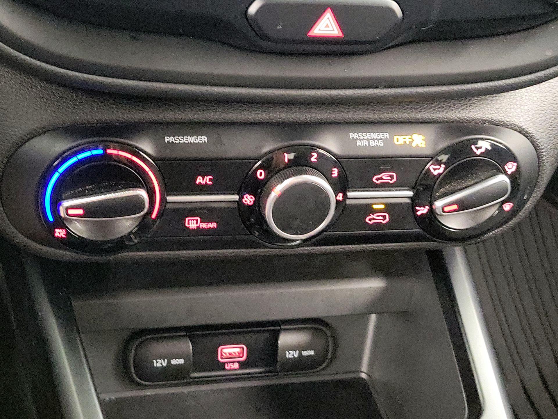 Thumbnail: 2020 Kia Soul - 16
