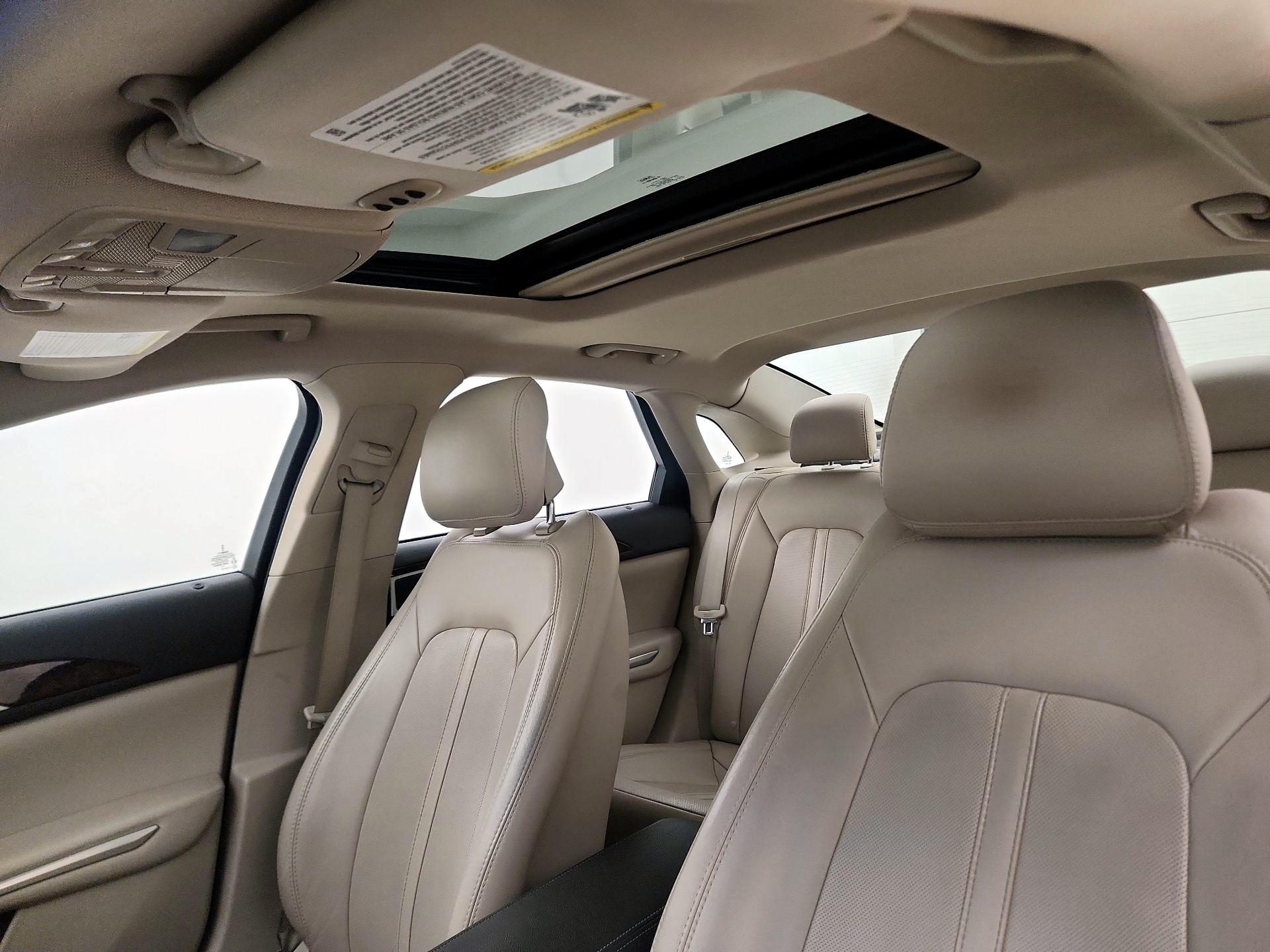 Thumbnail: 2016 Lincoln MKZ - 20