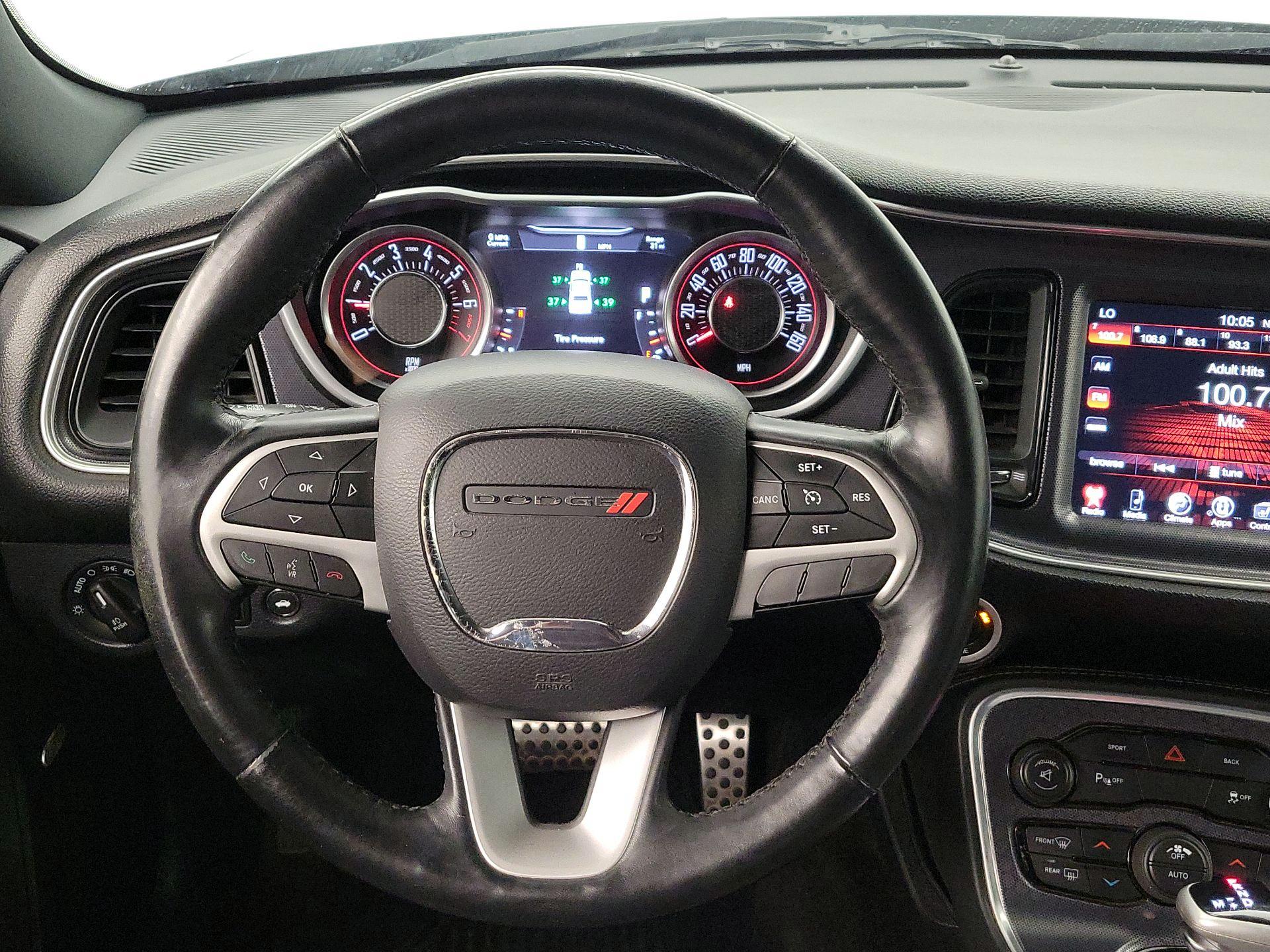 Thumbnail: 2015 Dodge Challenger - 10