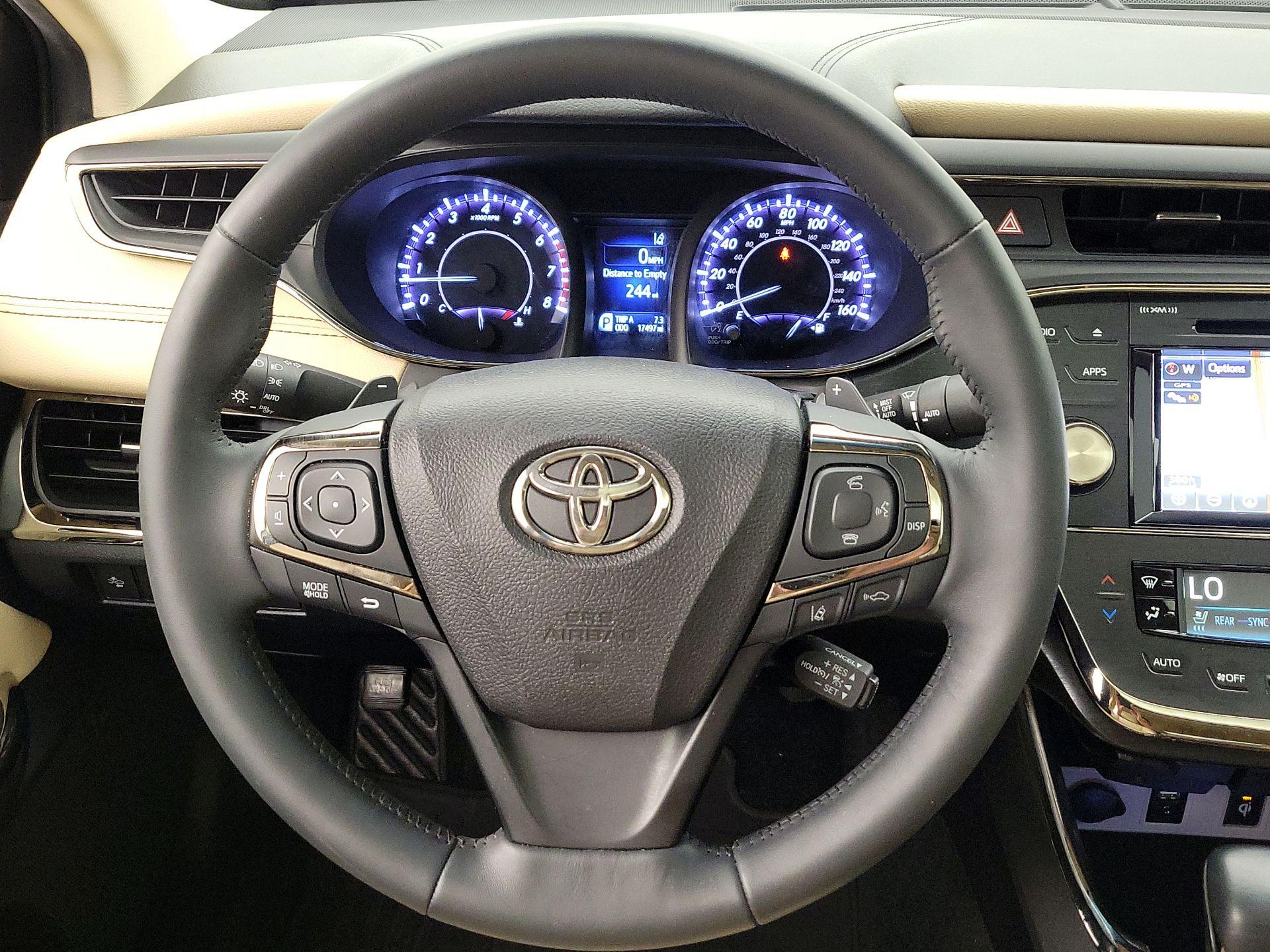 Thumbnail: 2016 Toyota Avalon - 10