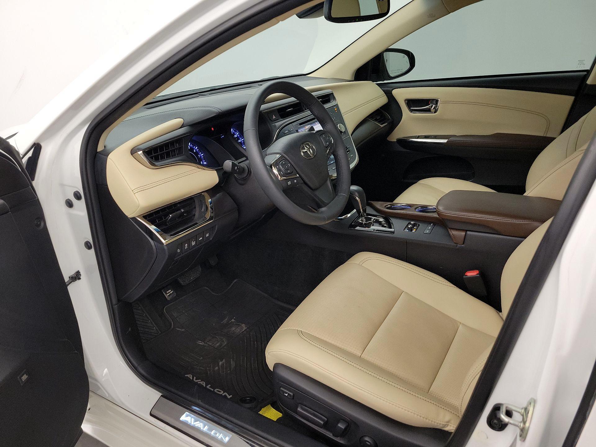 Thumbnail: 2016 Toyota Avalon - 11