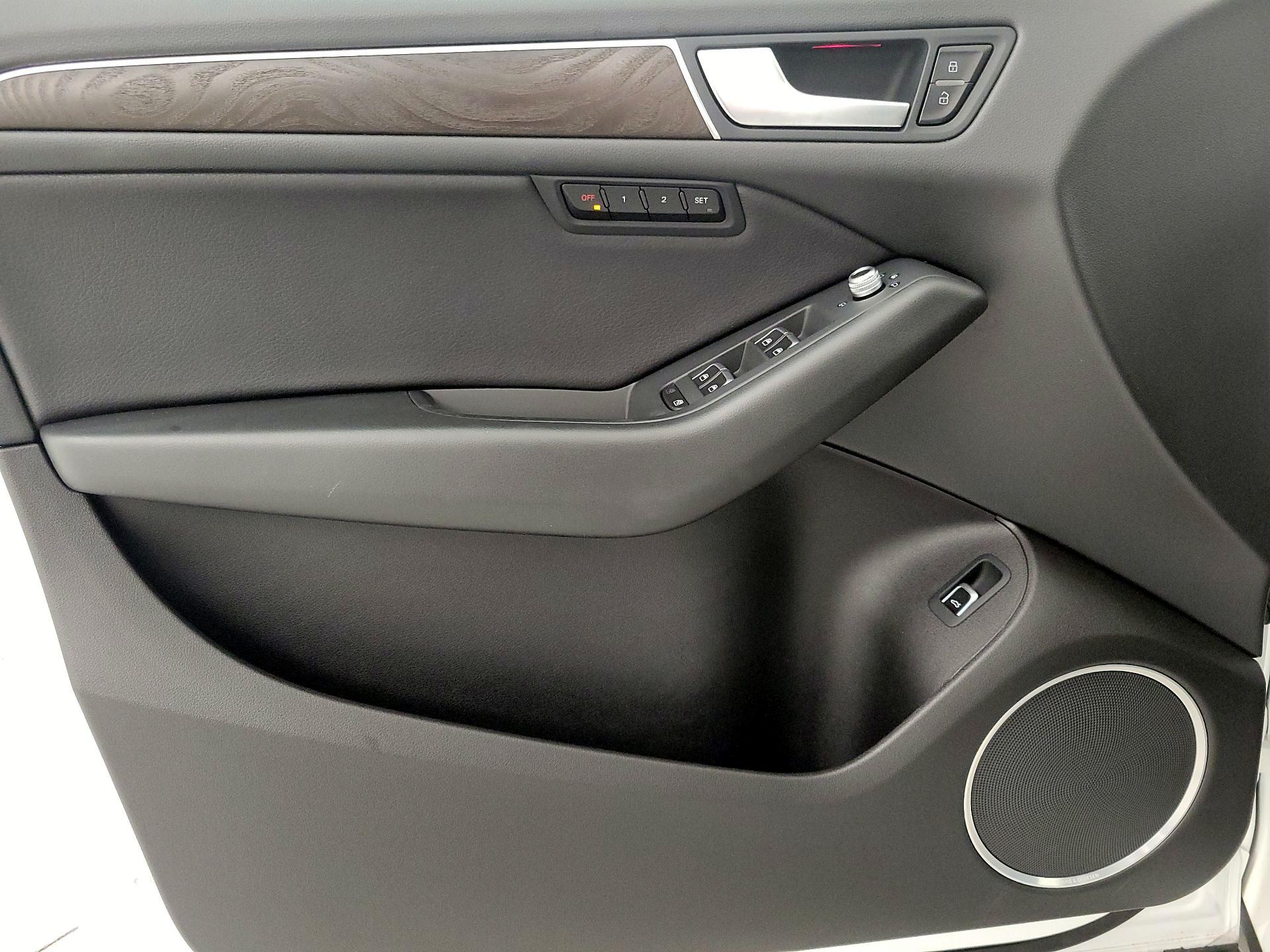 Thumbnail: 2017 Audi Q5 - 12