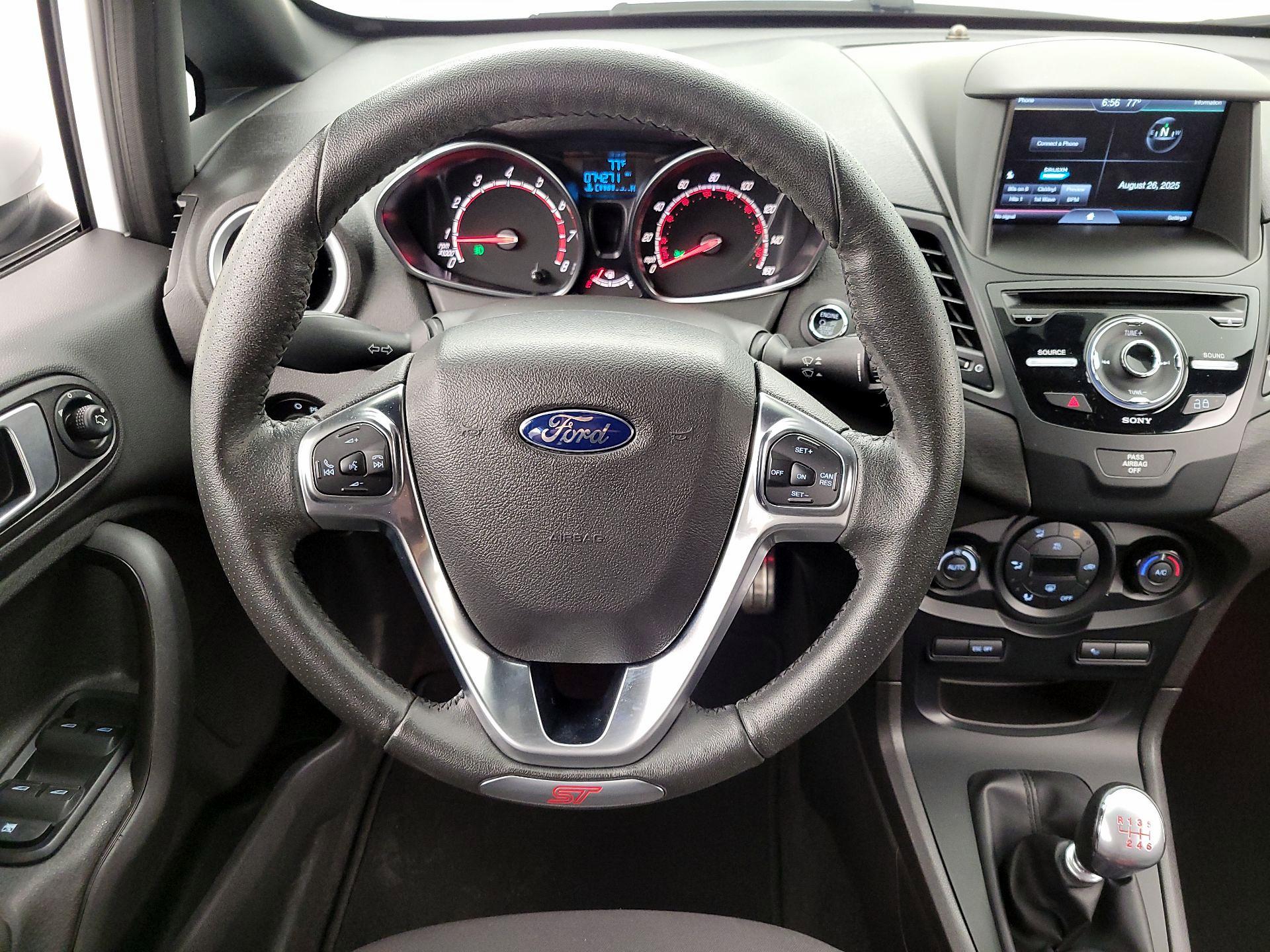 Thumbnail: 2015 Ford Fiesta - 10