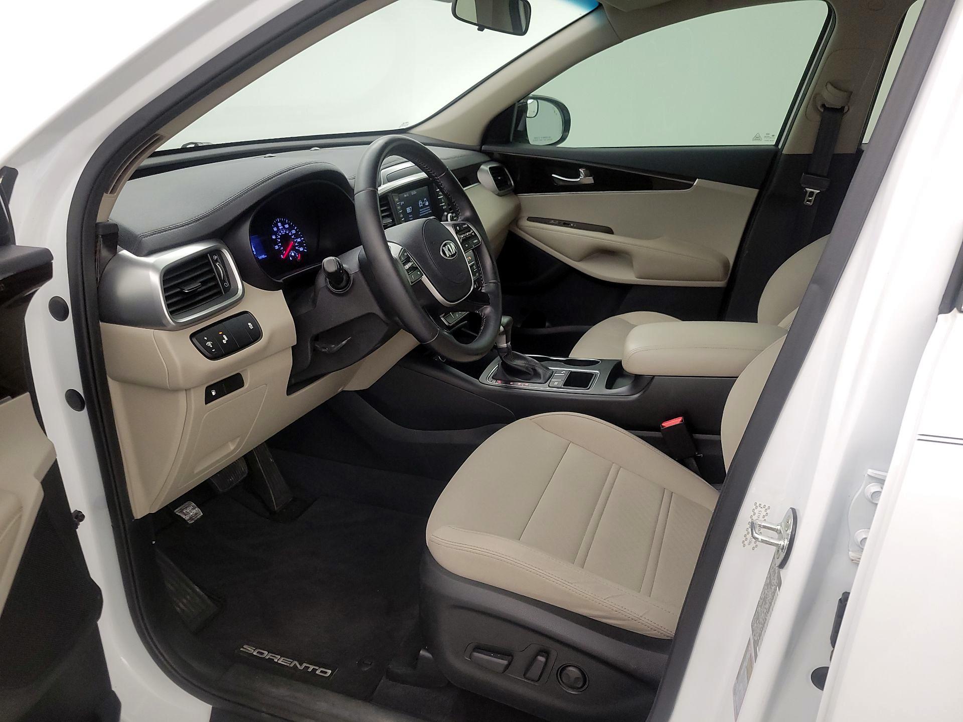 Thumbnail: 2020 Kia Sorento - 11
