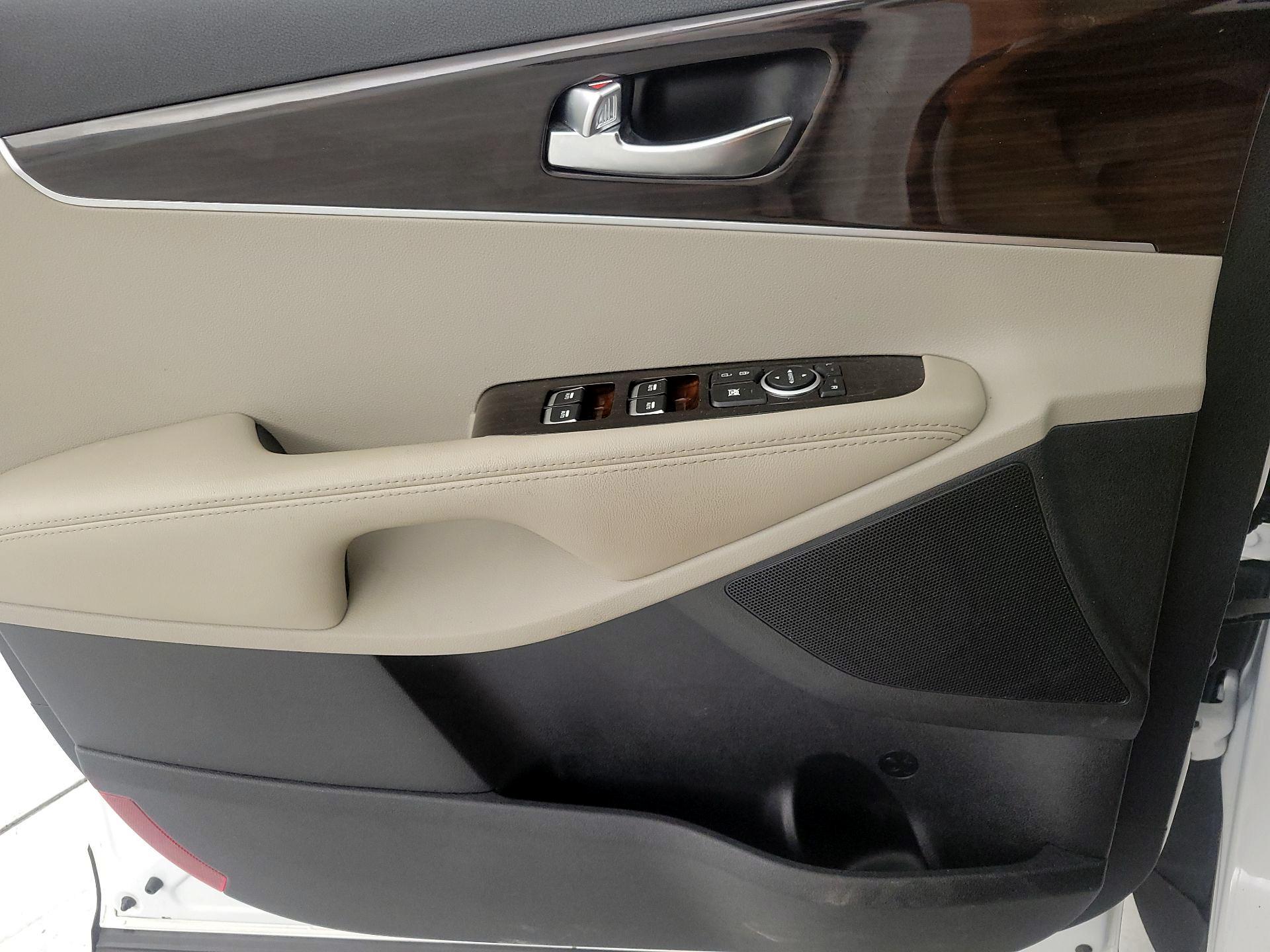 Thumbnail: 2020 Kia Sorento - 12