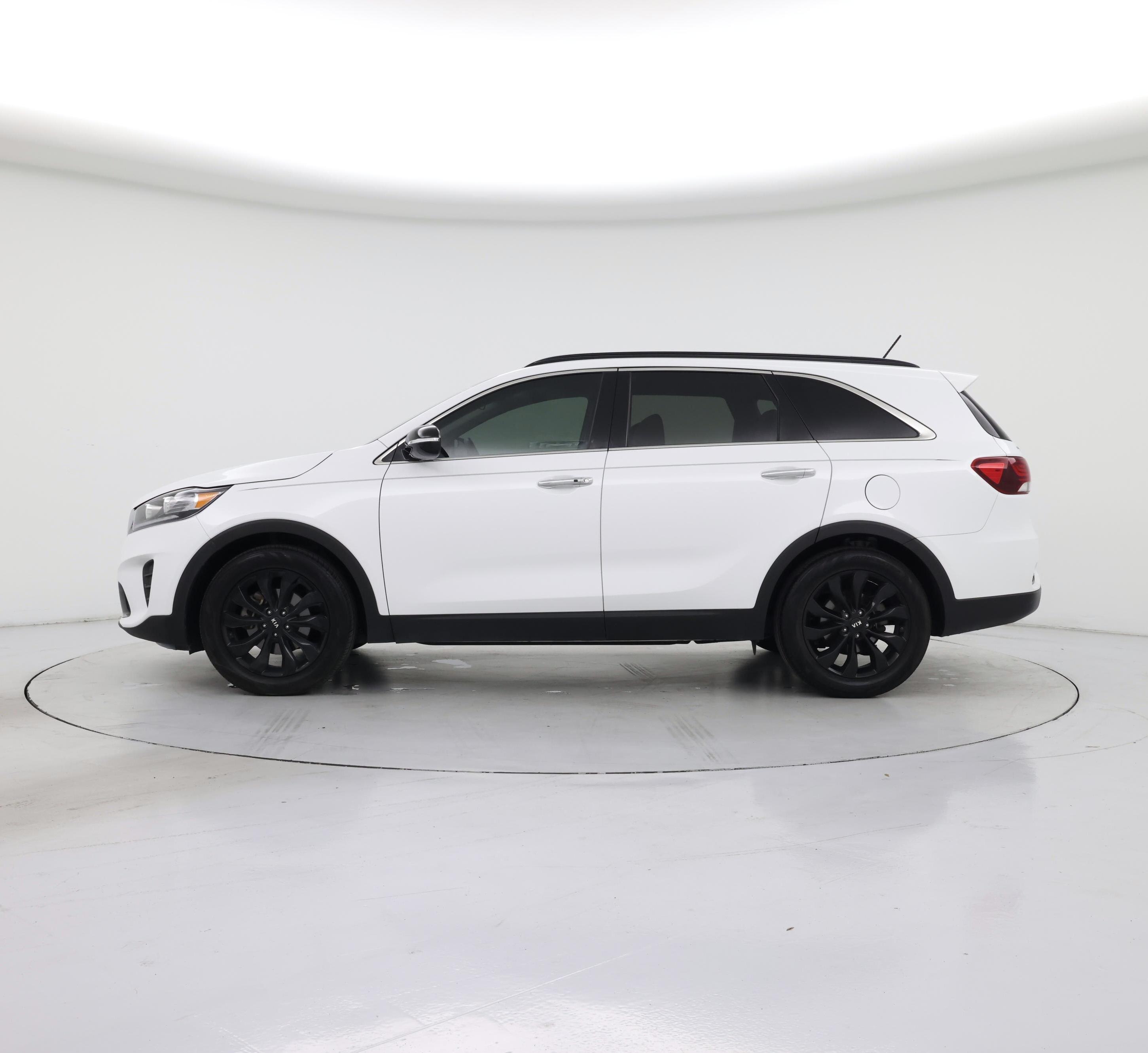 Thumbnail: 2020 Kia Sorento - 3