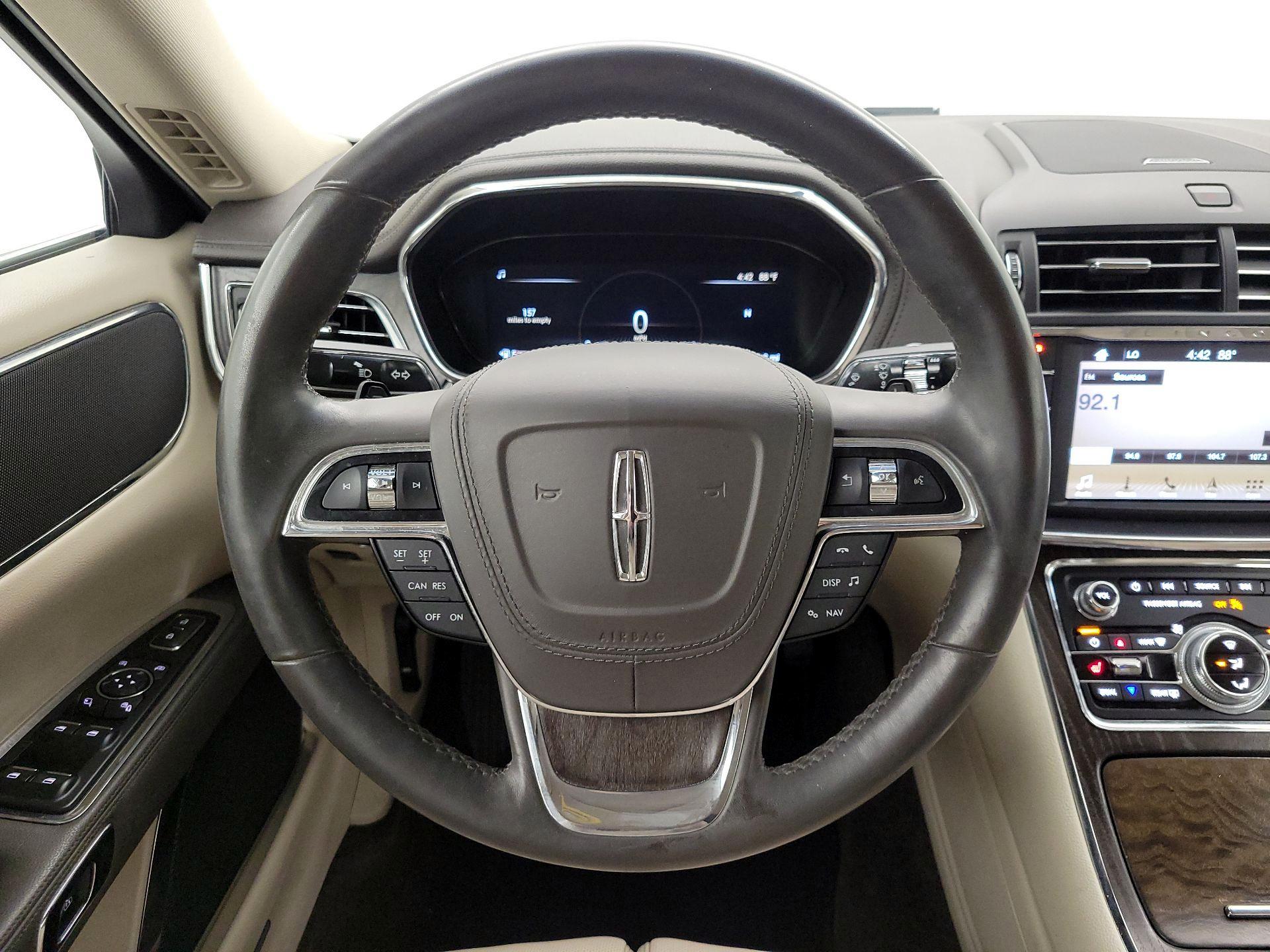 Thumbnail: 2018 Lincoln Continental - 10