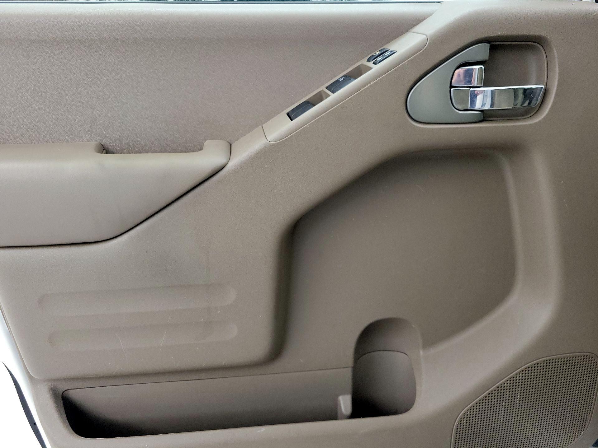 Thumbnail: 2016 Nissan Frontier - 12