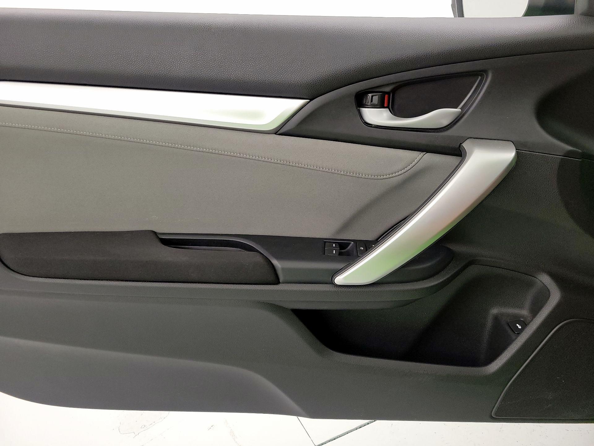 Thumbnail: 2017 Honda Civic - 12
