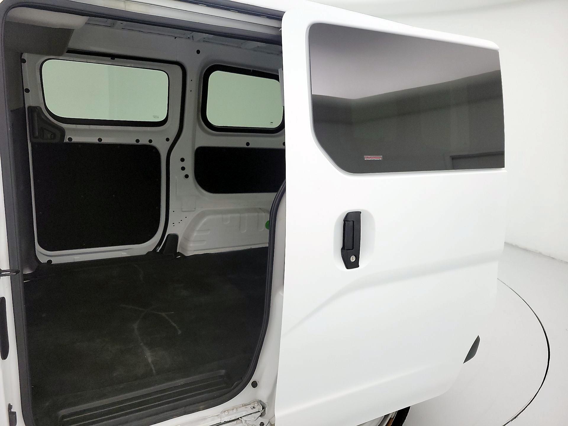 Thumbnail: 2016 Nissan NV200 - 16