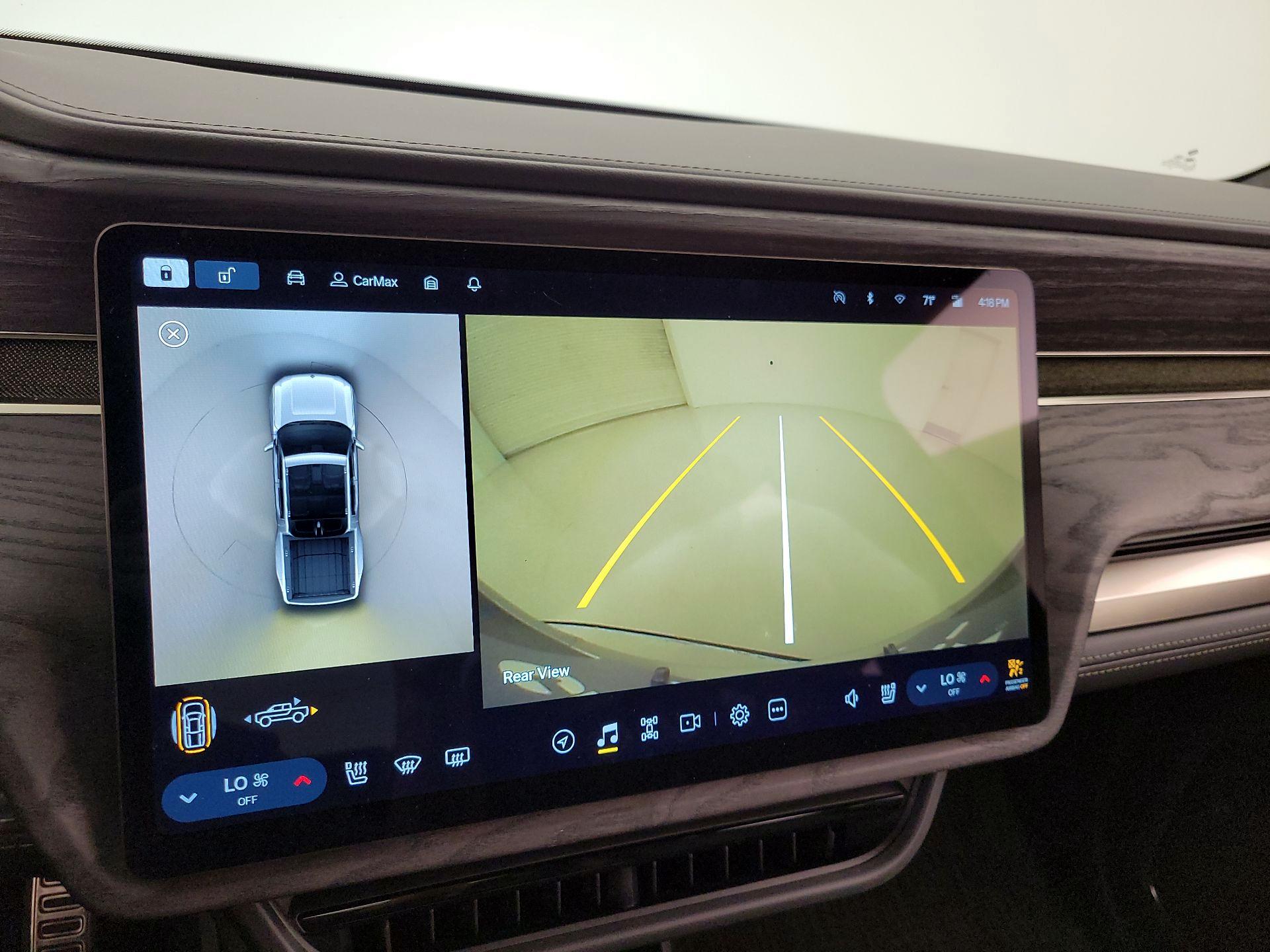 Thumbnail: 2024 Rivian R1T - 14