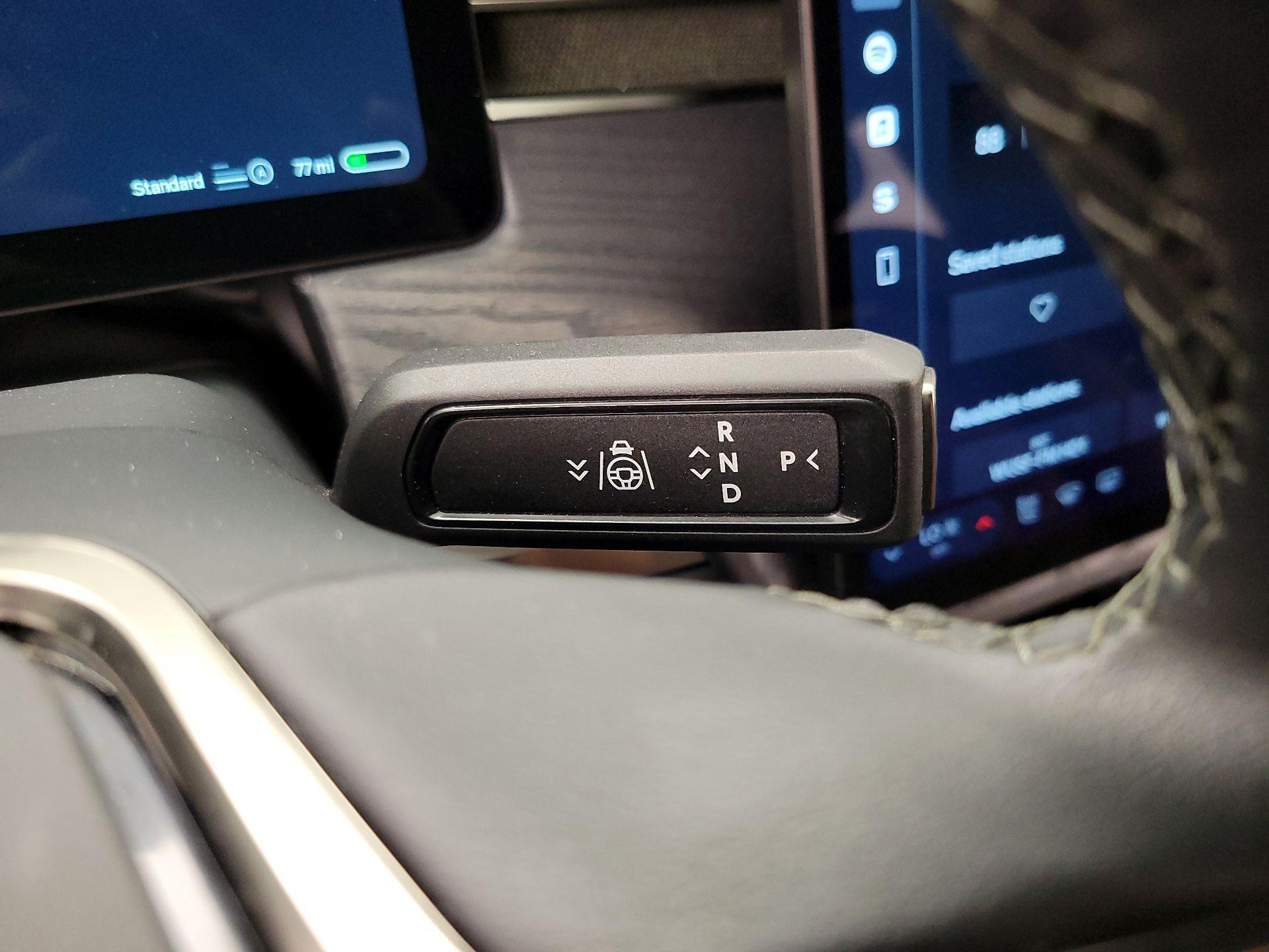 Thumbnail: 2024 Rivian R1T - 17