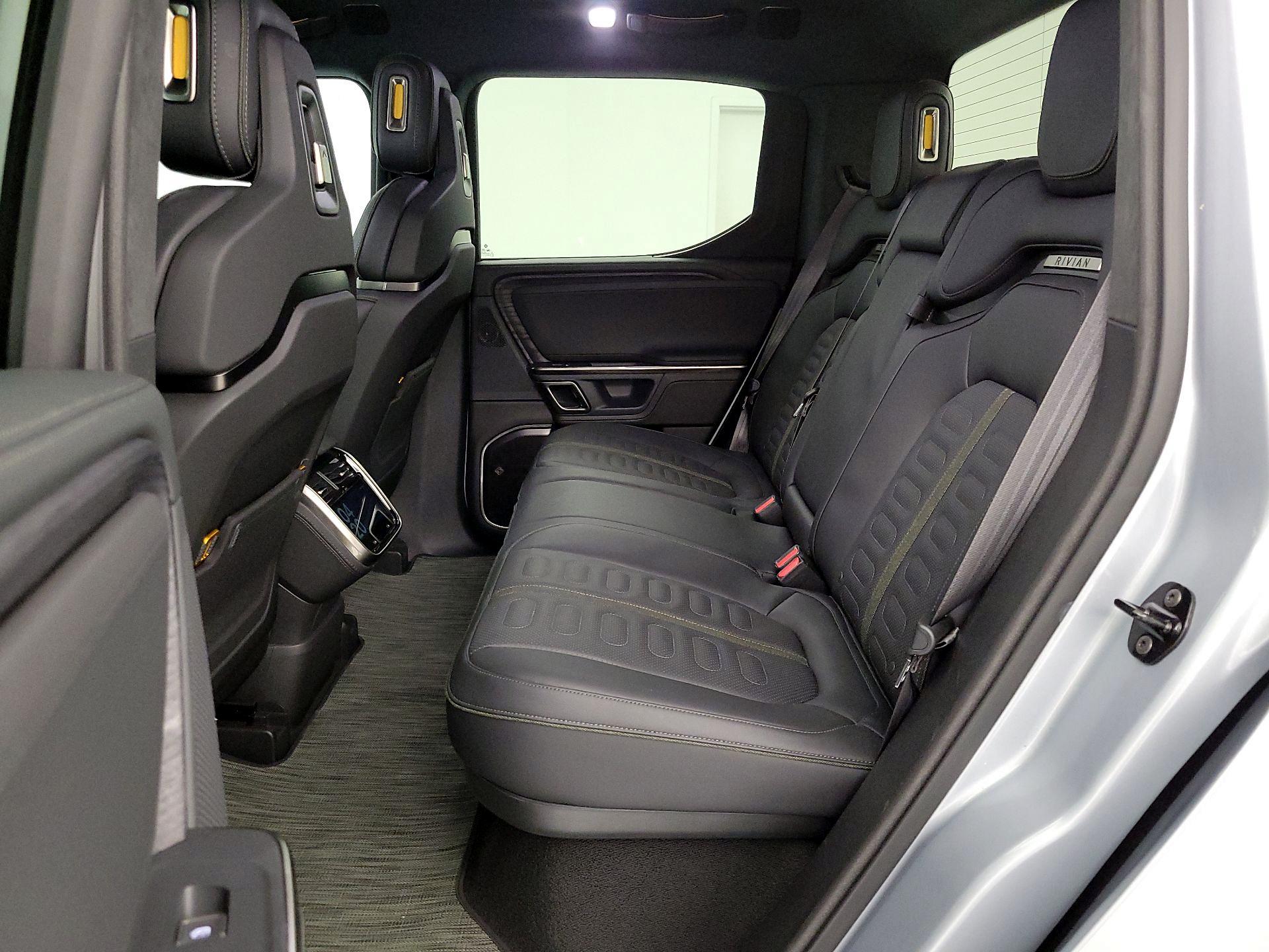 Thumbnail: 2024 Rivian R1T - 19