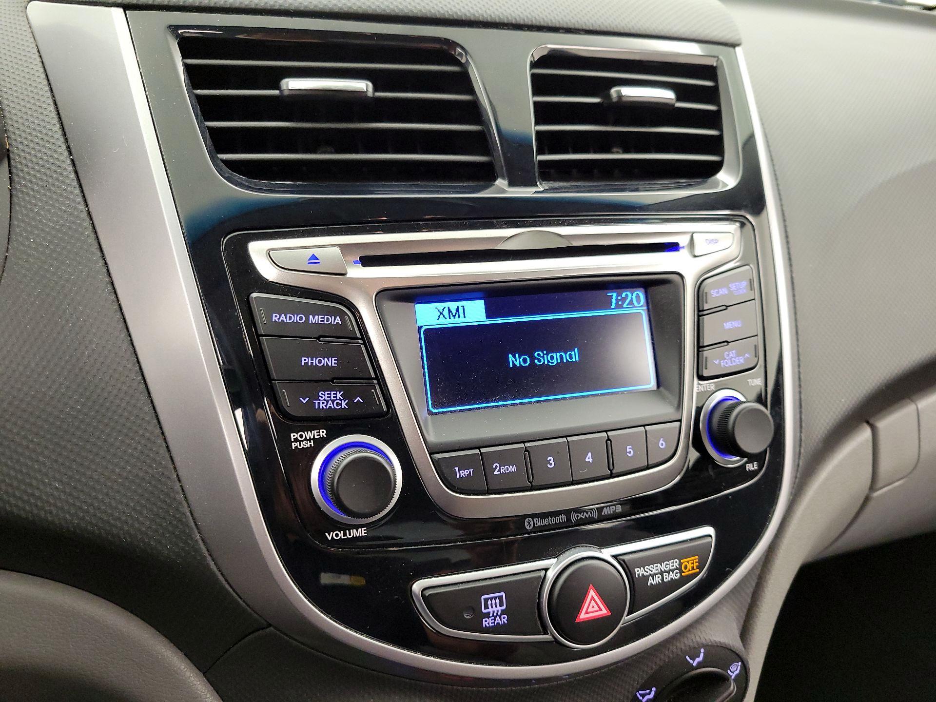 Thumbnail: 2015 Hyundai Accent - 14