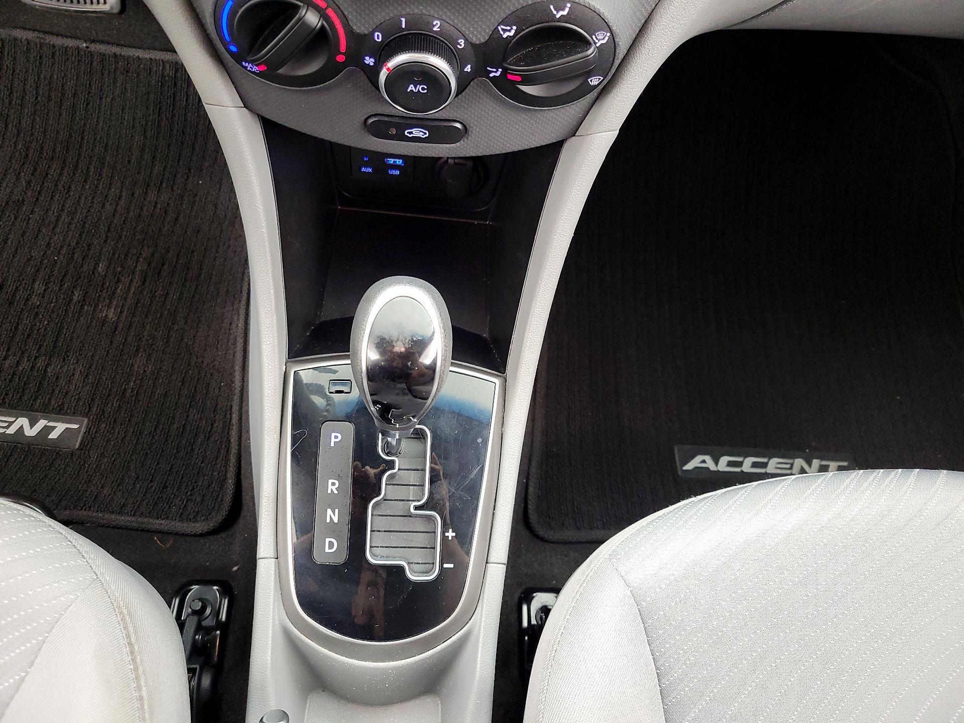 Thumbnail: 2015 Hyundai Accent - 16