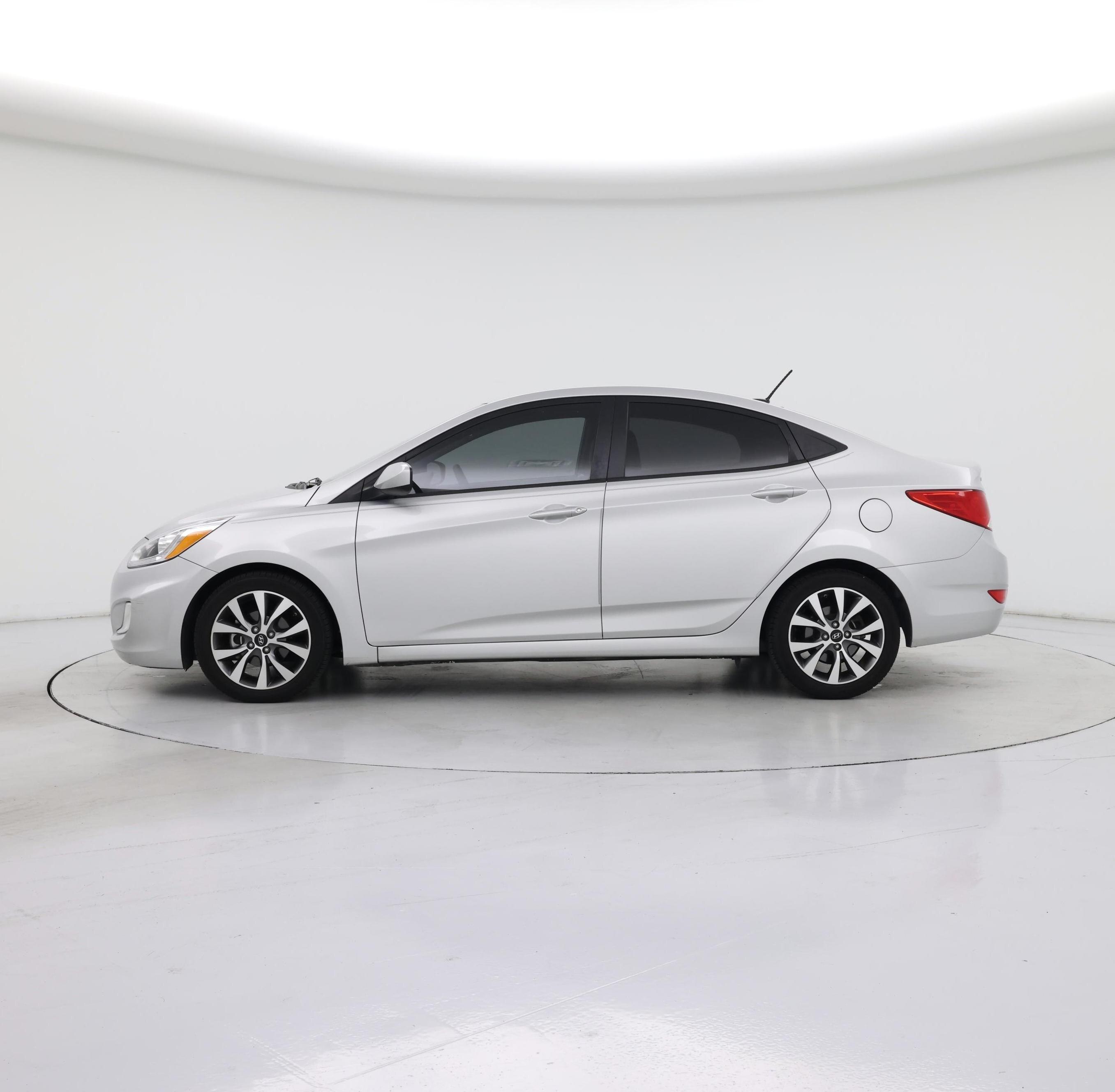 Thumbnail: 2015 Hyundai Accent - 3