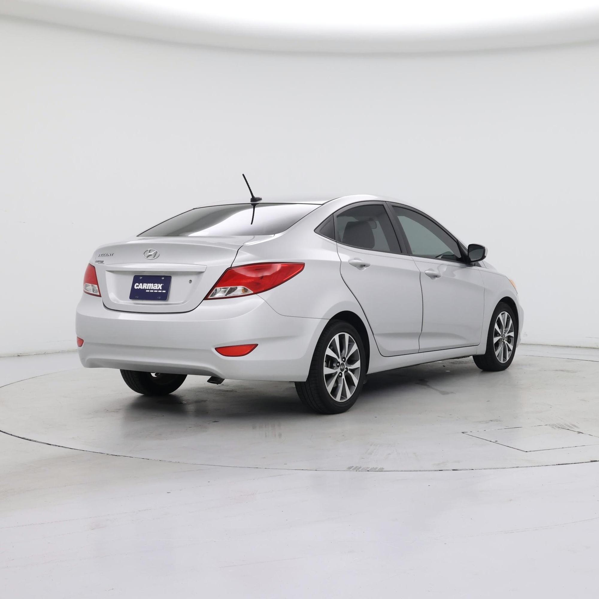 Thumbnail: 2015 Hyundai Accent - 8
