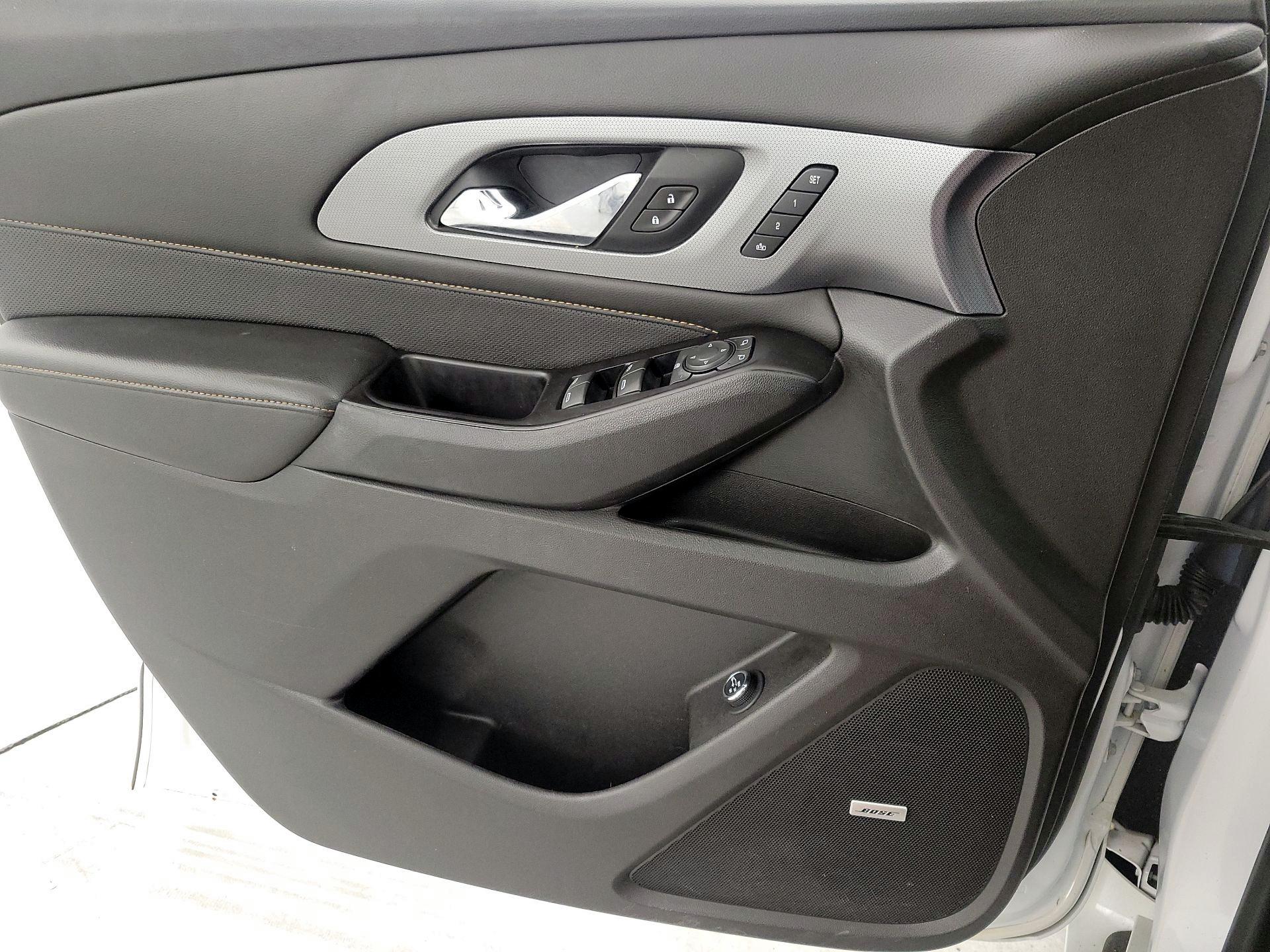 Thumbnail: 2019 Chevrolet Traverse - 12