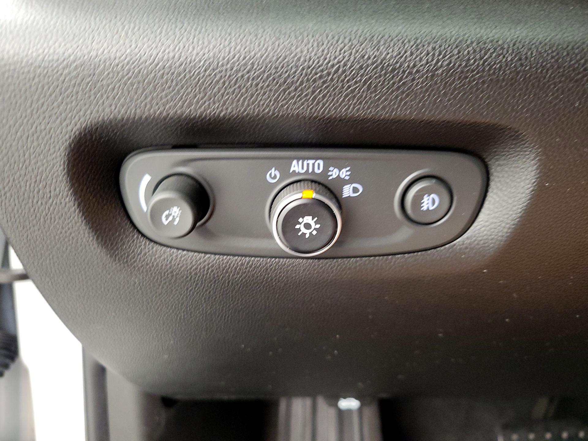 Thumbnail: 2019 Chevrolet Traverse - 13