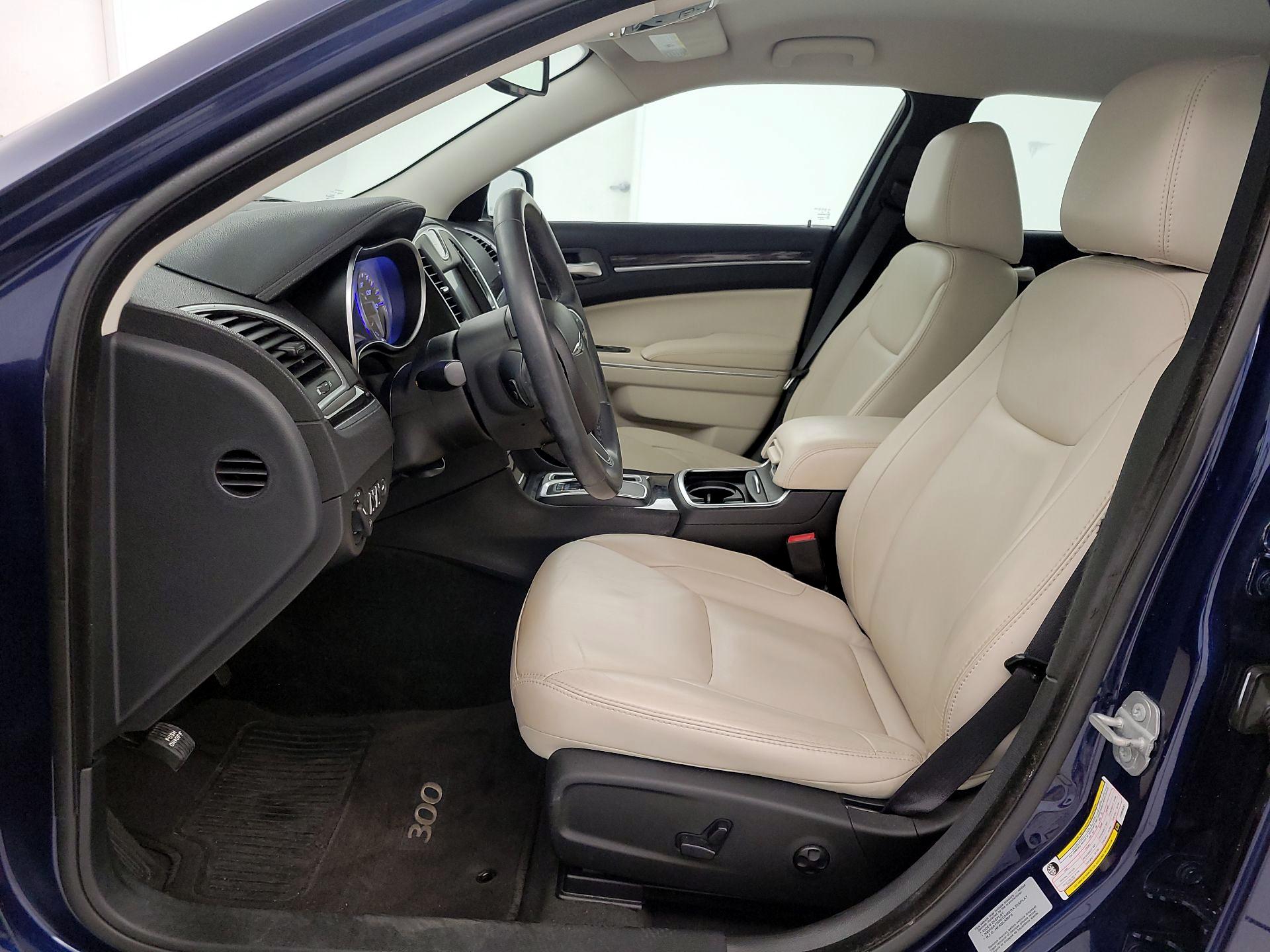 Thumbnail: 2015 Chrysler 300 - 9