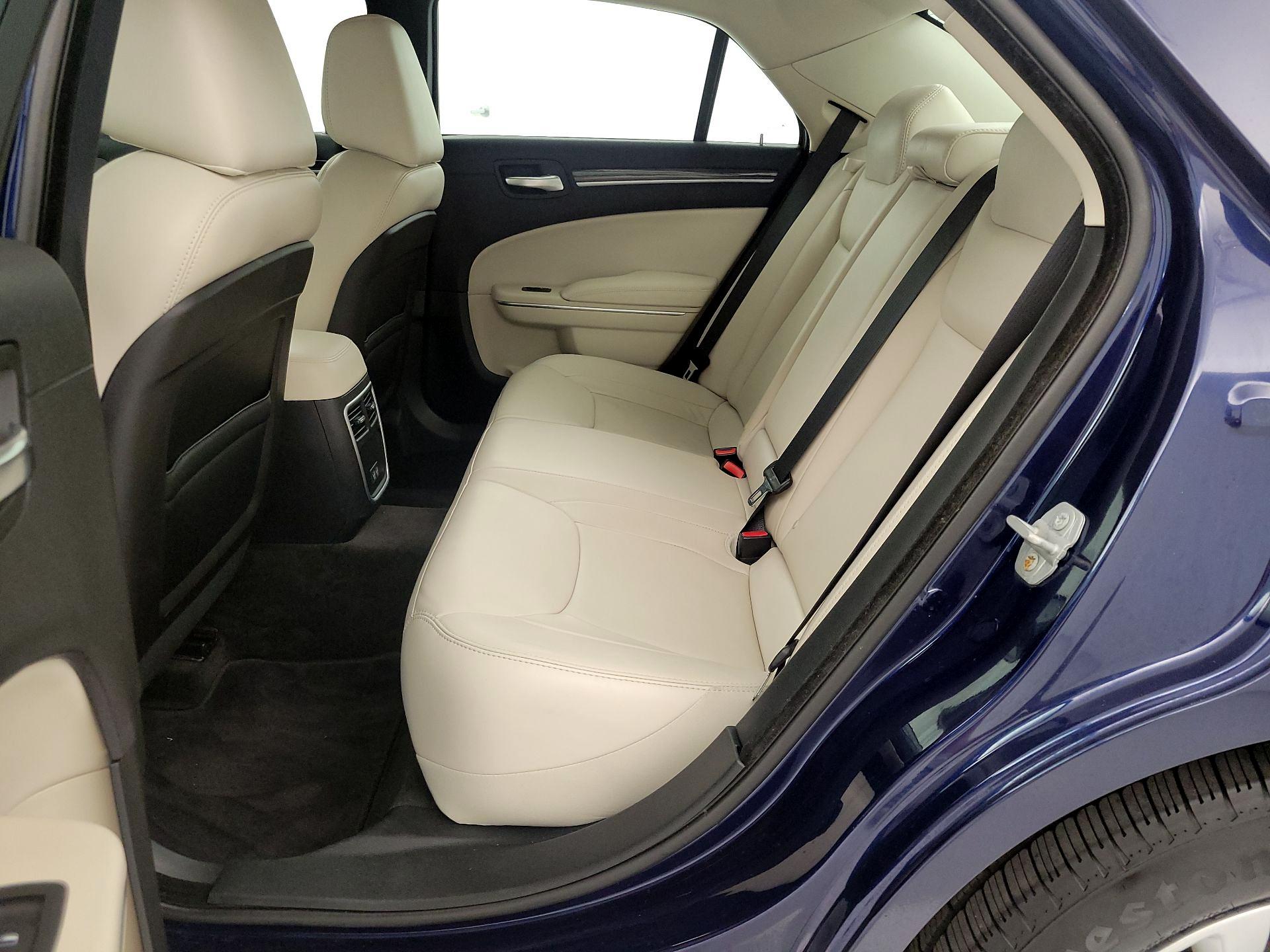 Thumbnail: 2015 Chrysler 300 - 18
