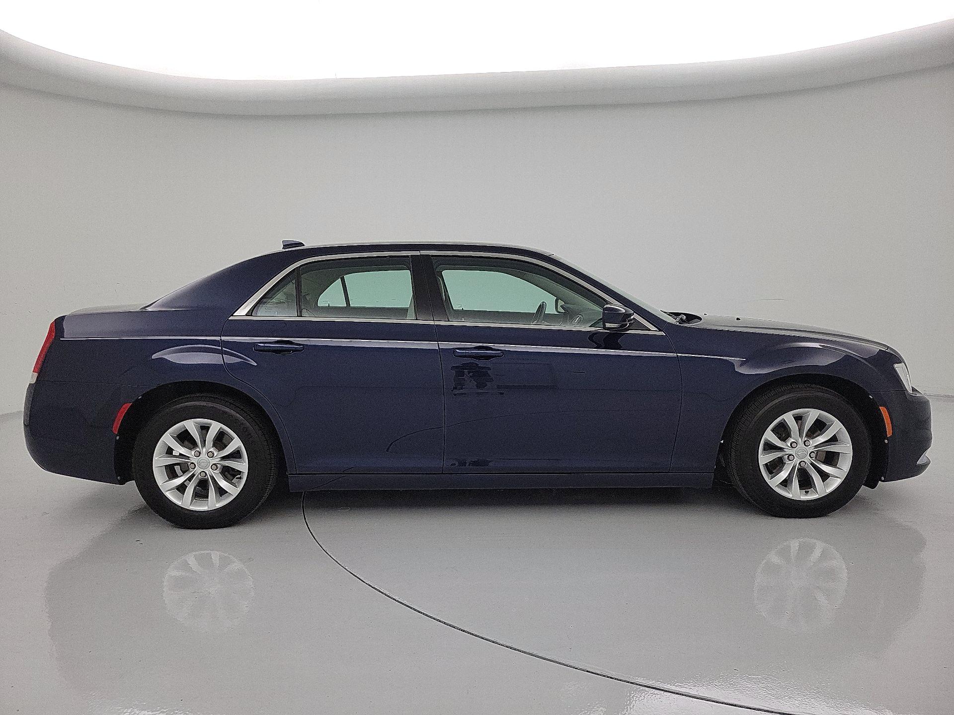 Thumbnail: 2015 Chrysler 300 - 4