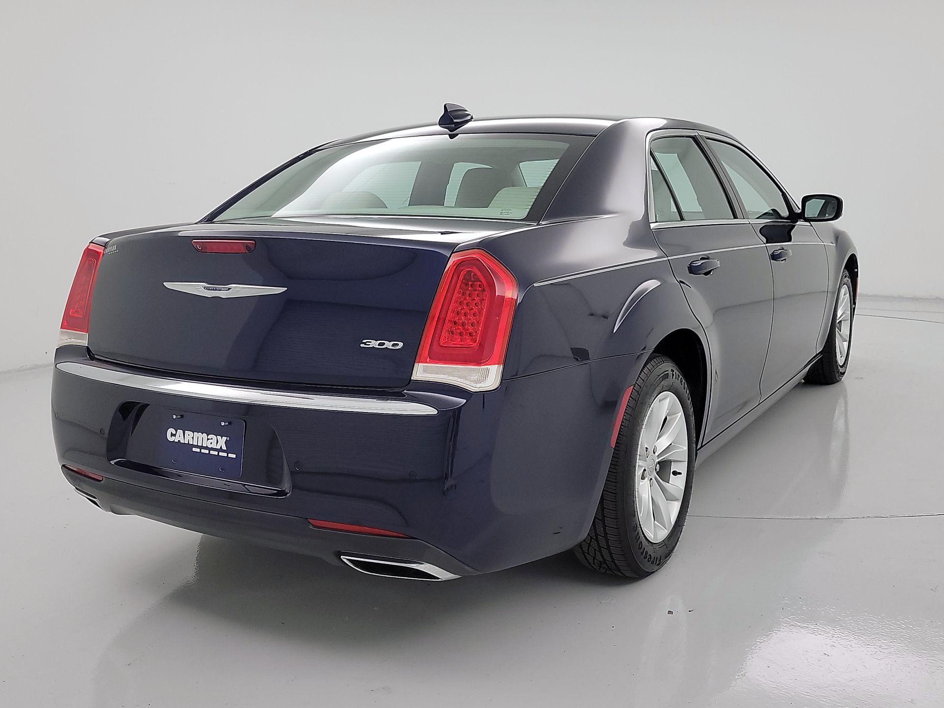 Thumbnail: 2015 Chrysler 300 - 5
