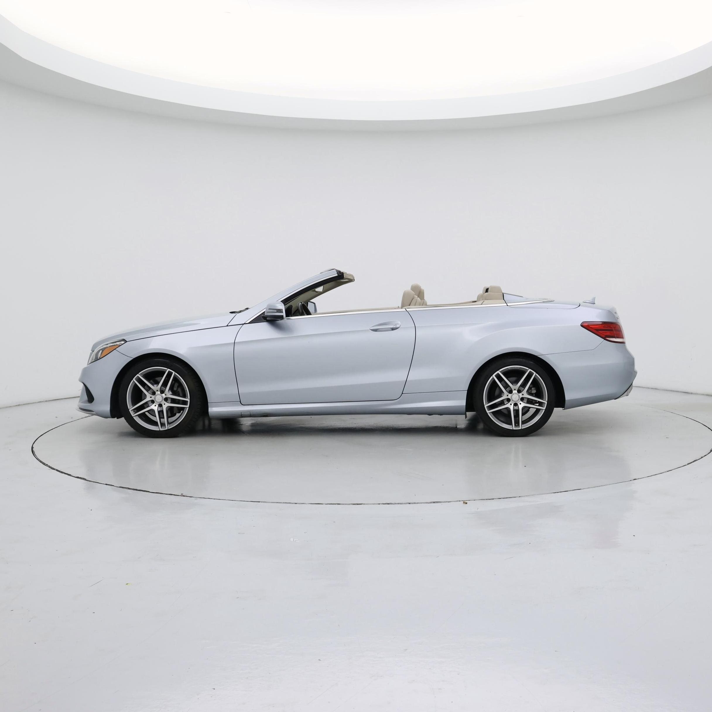 Thumbnail: 2017 Mercedes-Benz E-Class - 3