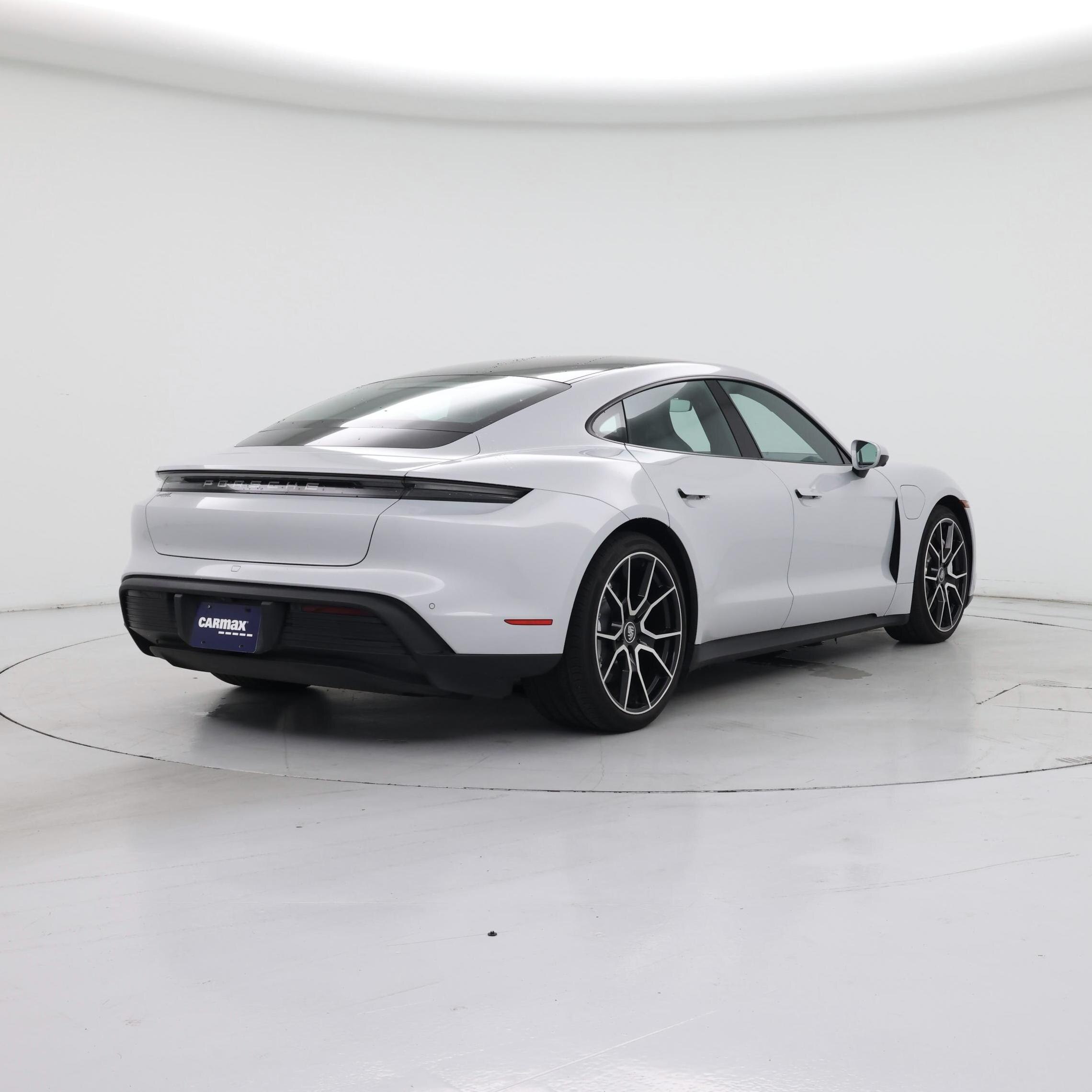 Thumbnail: 2022 Porsche Taycan - 8
