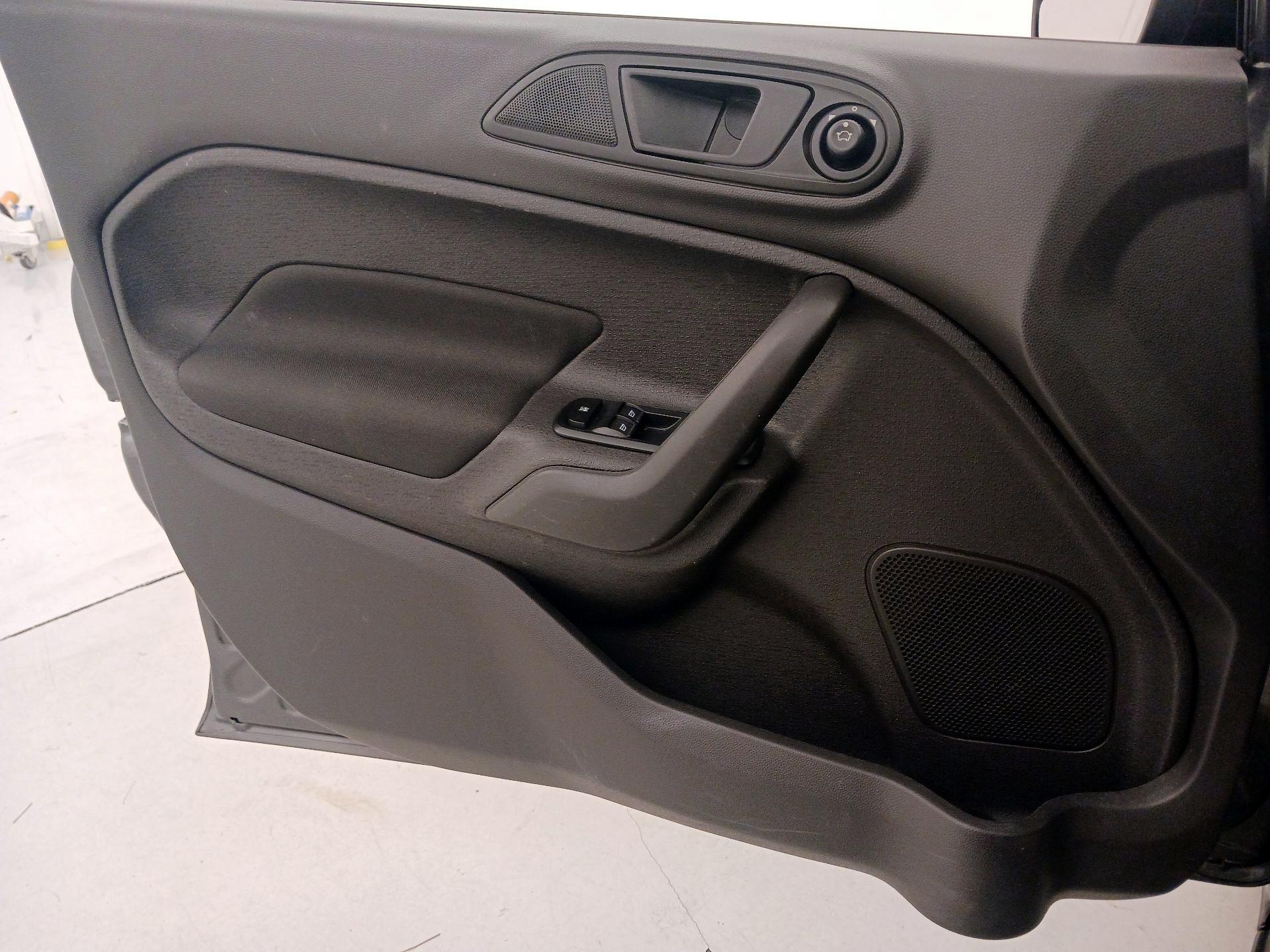 Thumbnail: 2019 Ford Fiesta - 12