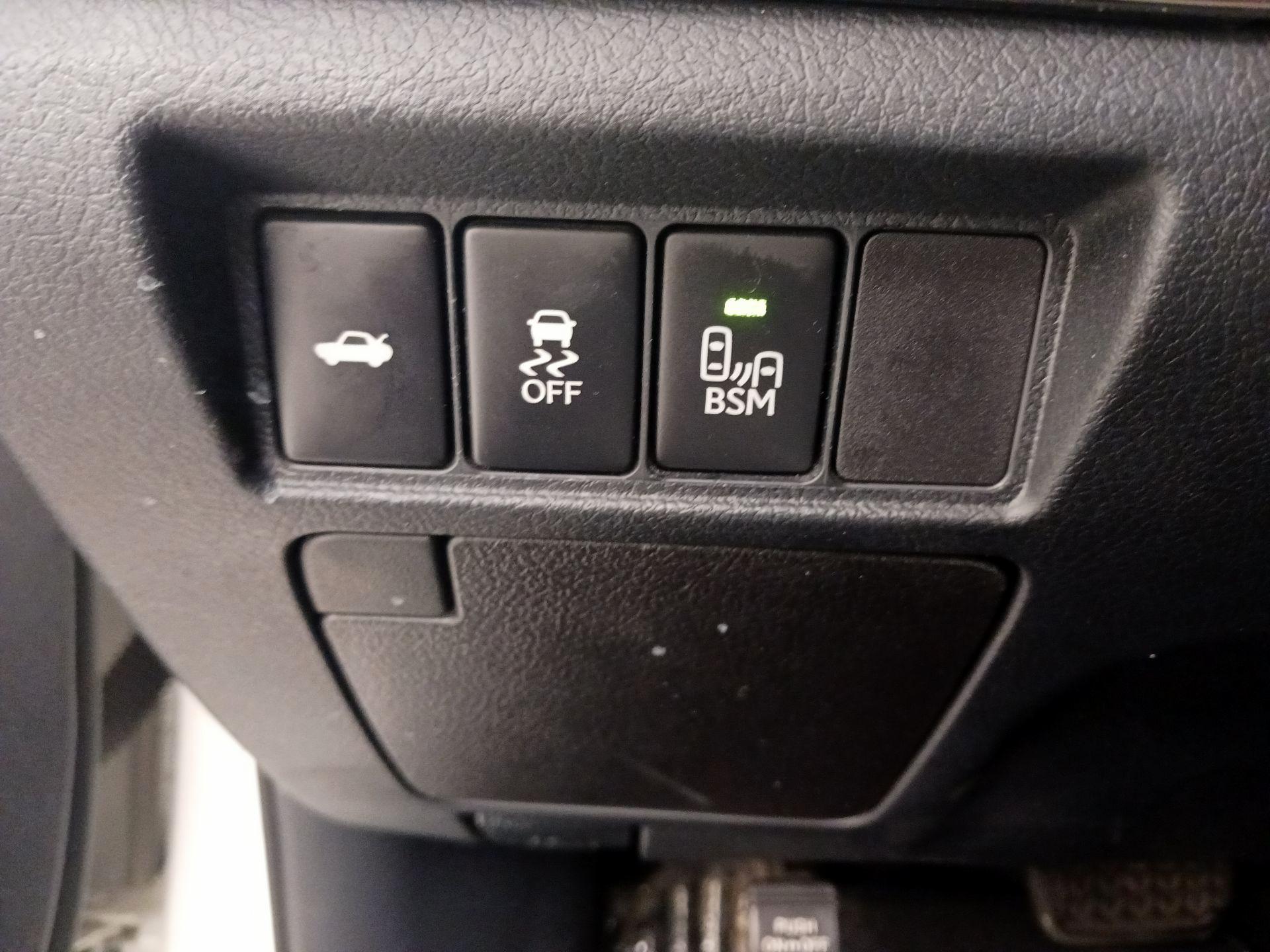 Thumbnail: 2014 Toyota Avalon - 13