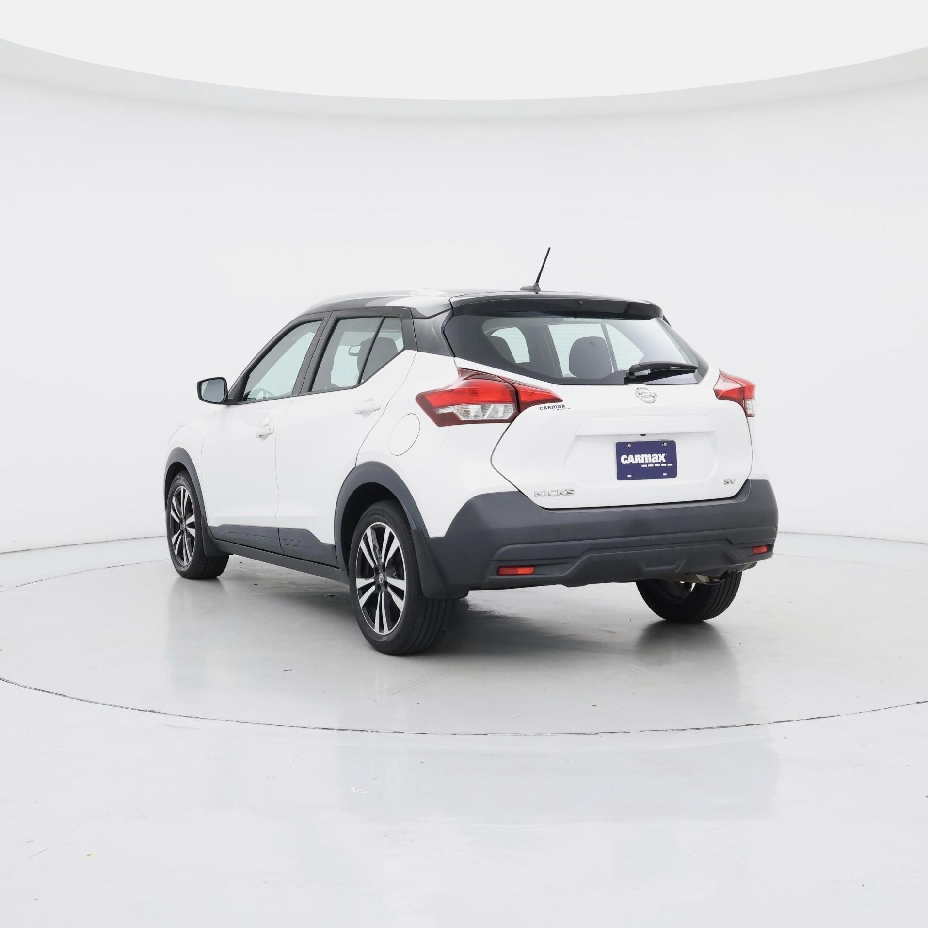 Thumbnail: 2018 Nissan Kicks - 2