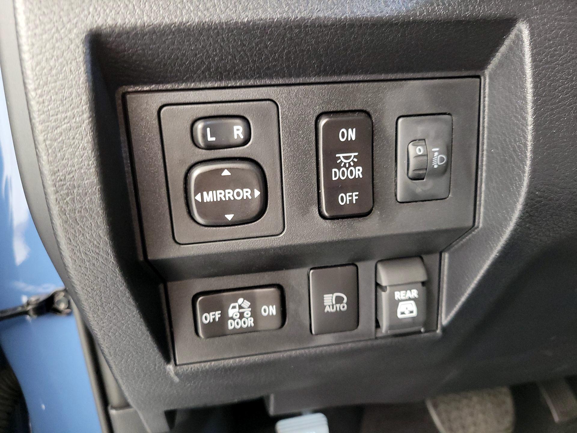 Thumbnail: 2021 Toyota Tundra - 11