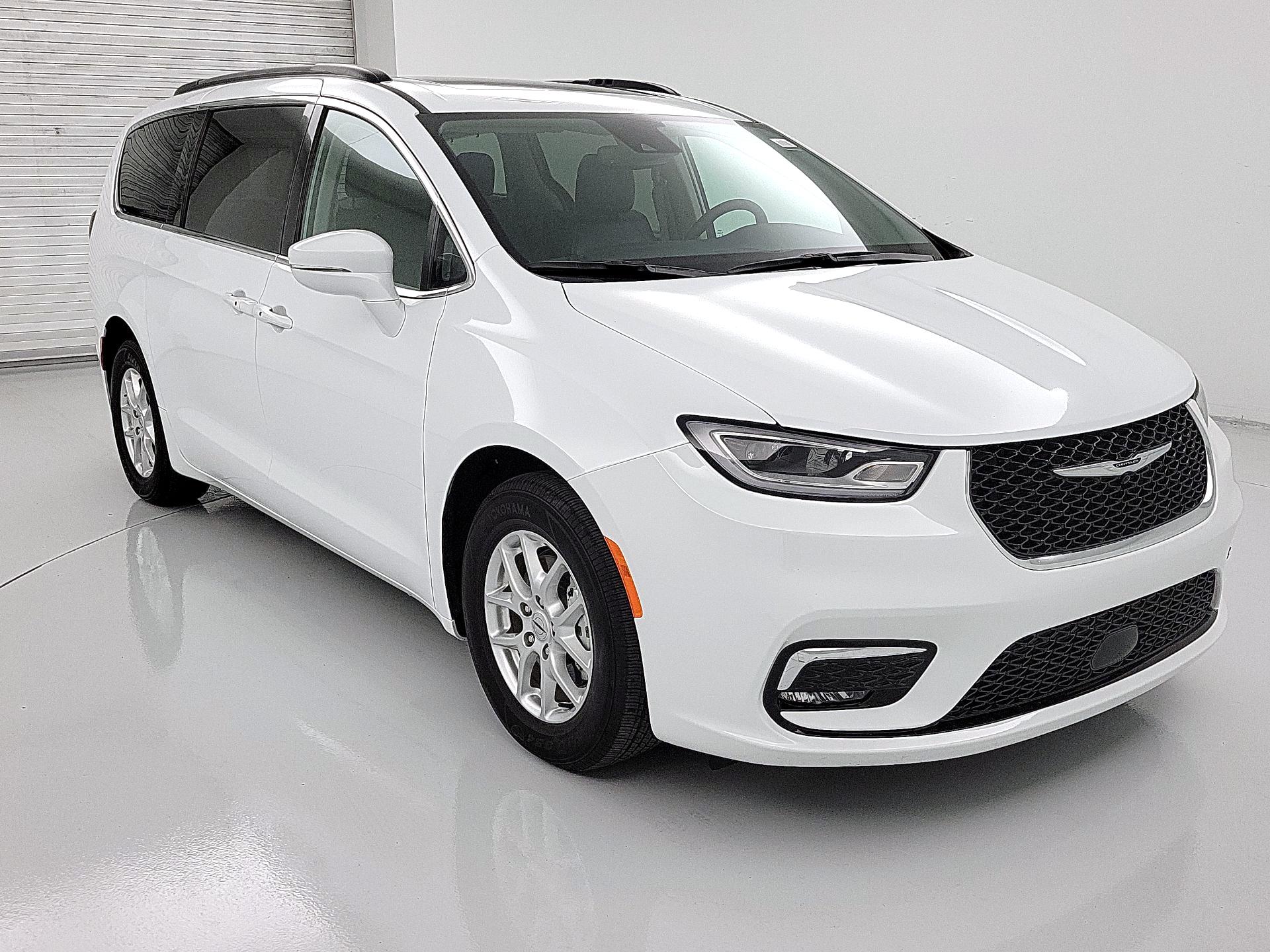 Thumbnail: 2022 Chrysler Pacifica - 1