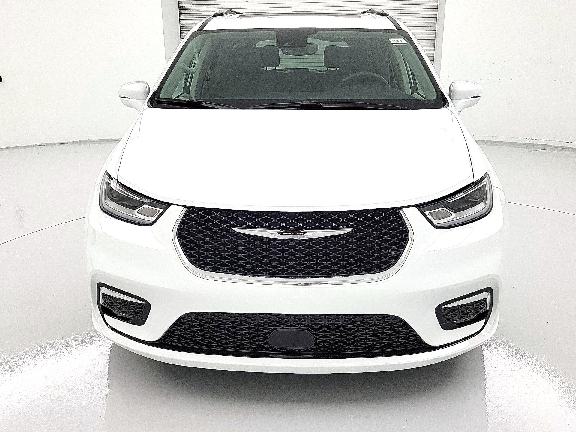 Thumbnail: 2022 Chrysler Pacifica - 2