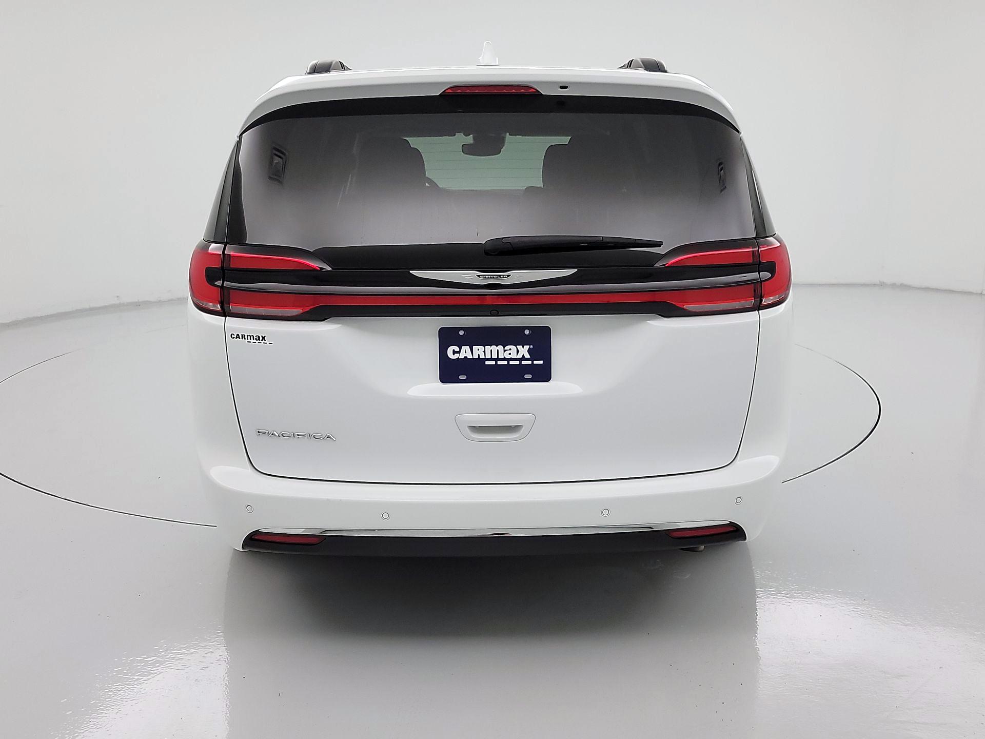 Thumbnail: 2022 Chrysler Pacifica - 6