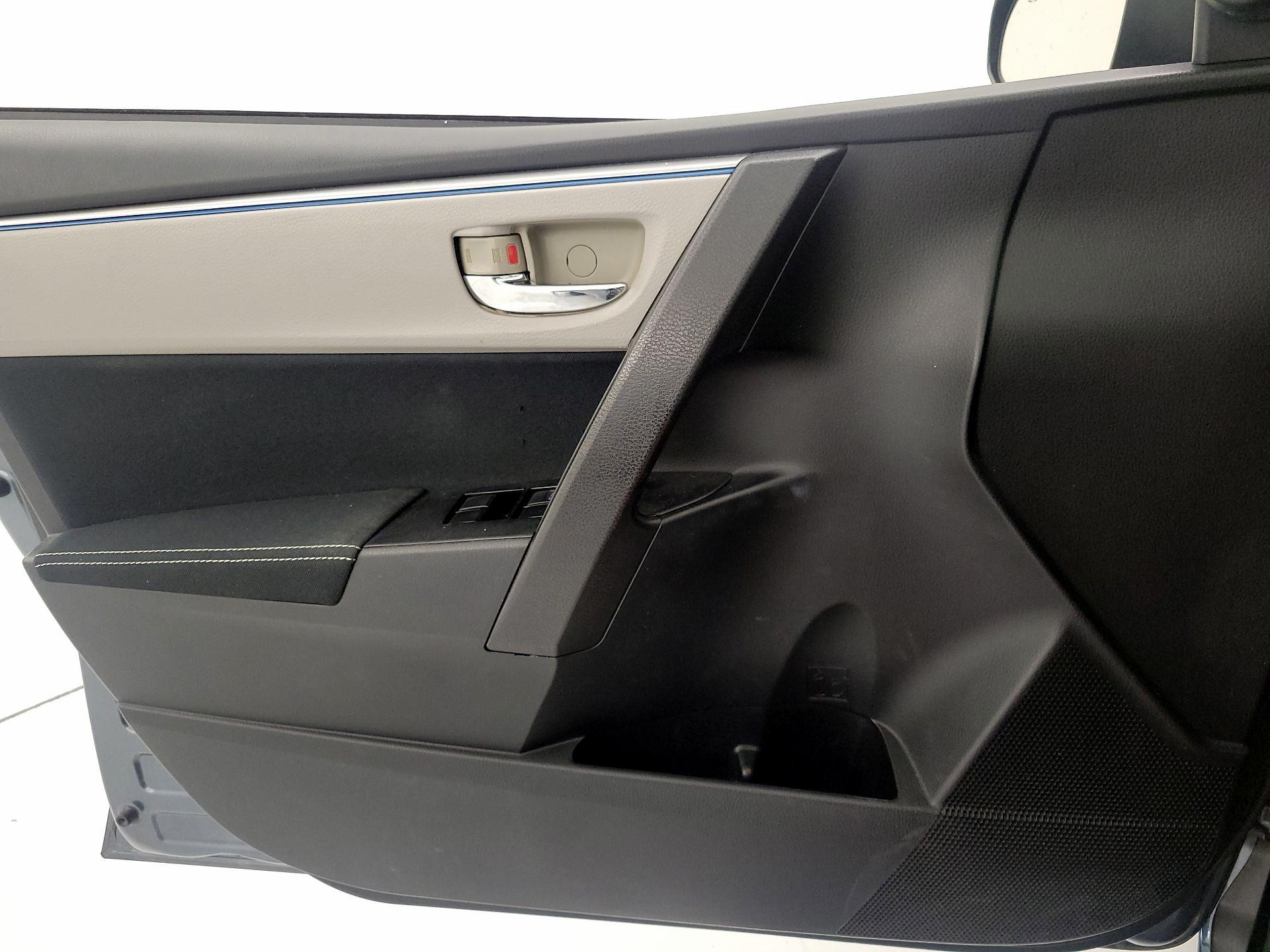 Thumbnail: 2014 Toyota Corolla - 12