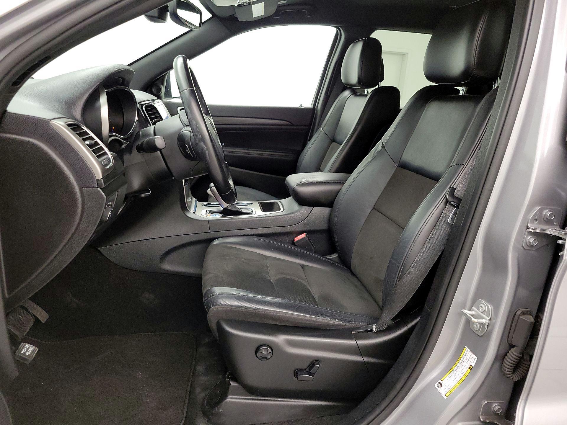 Thumbnail: 2020 Jeep Grand Cherokee - 11