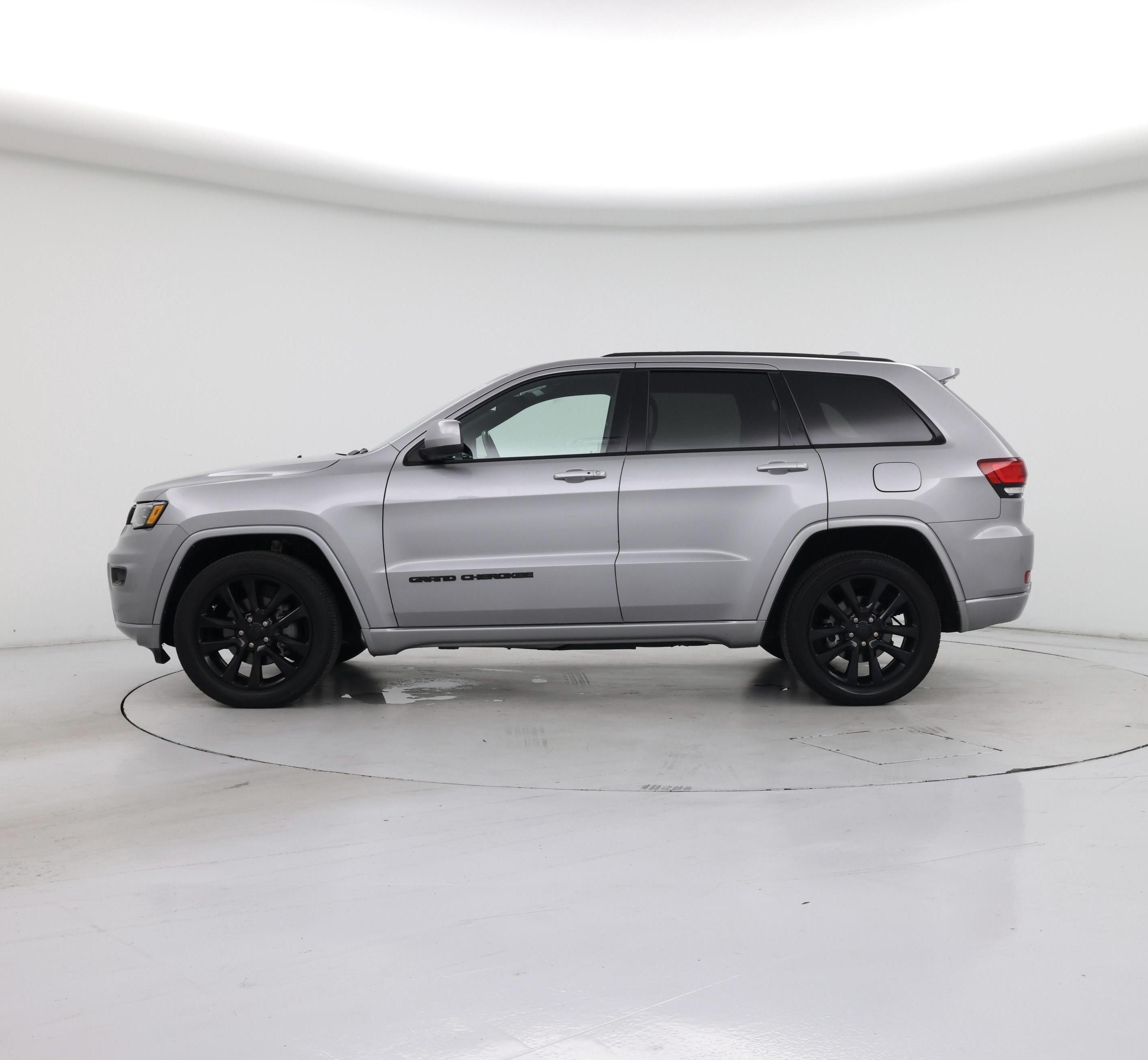 Thumbnail: 2020 Jeep Grand Cherokee - 3