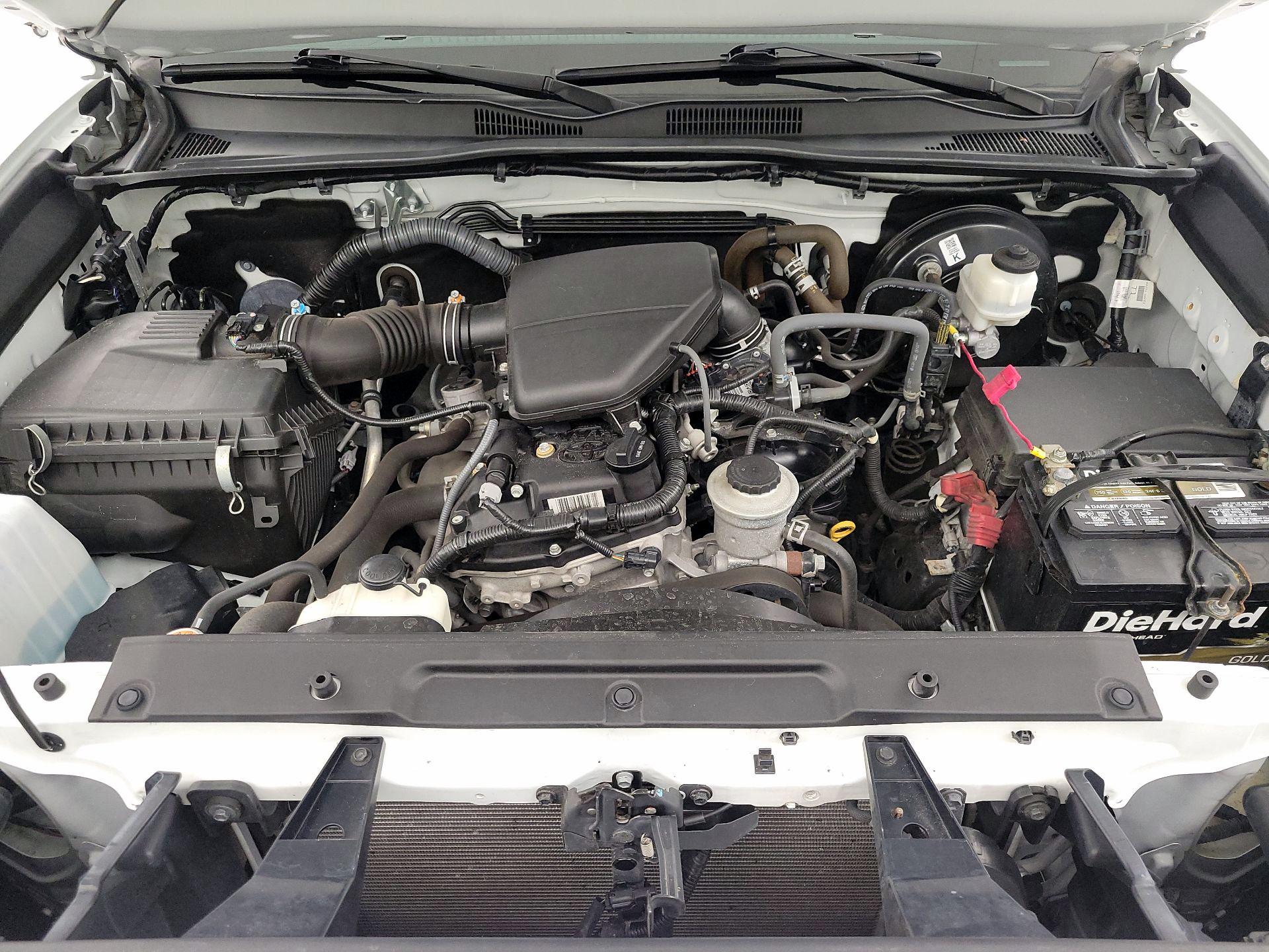 Thumbnail: 2019 Toyota Tacoma - 19
