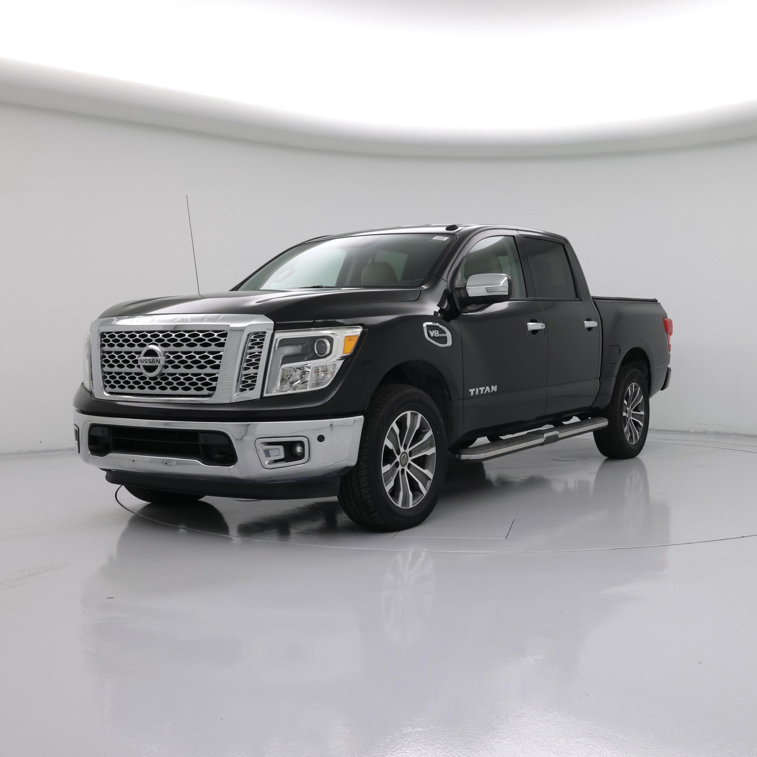 Thumbnail: 2017 Nissan Titan - 4