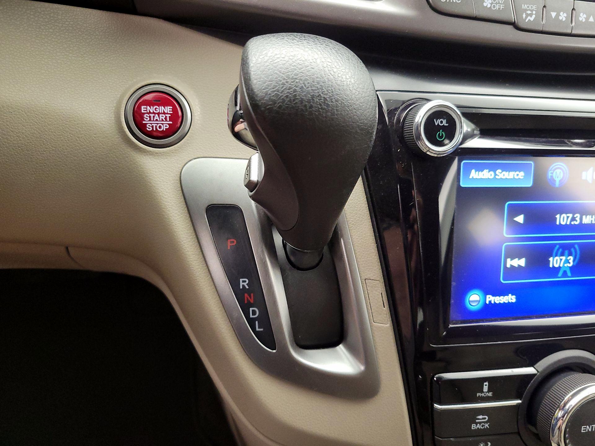Thumbnail: 2015 Honda Odyssey - 17