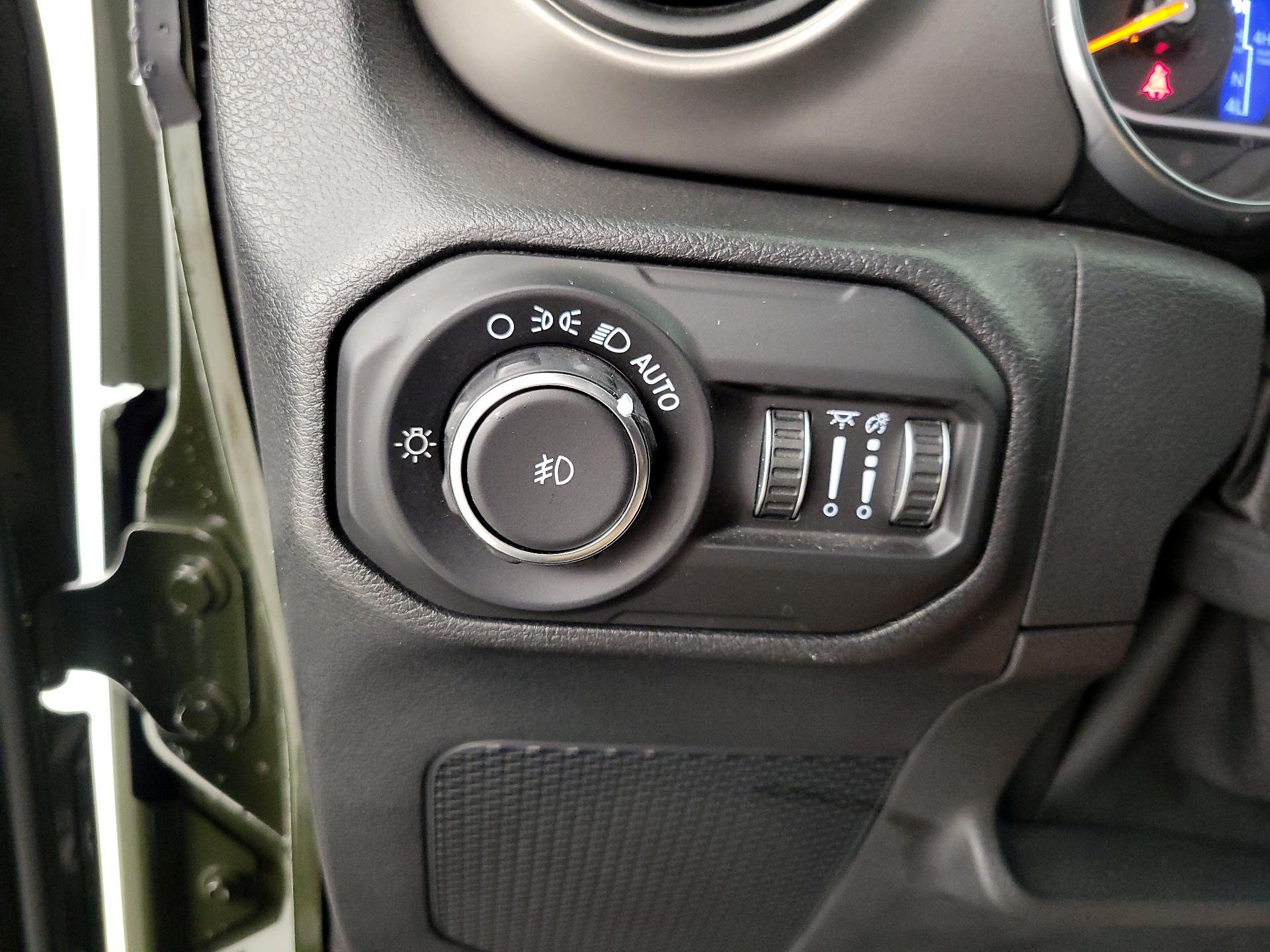 Thumbnail: 2021 Jeep Wrangler - 13